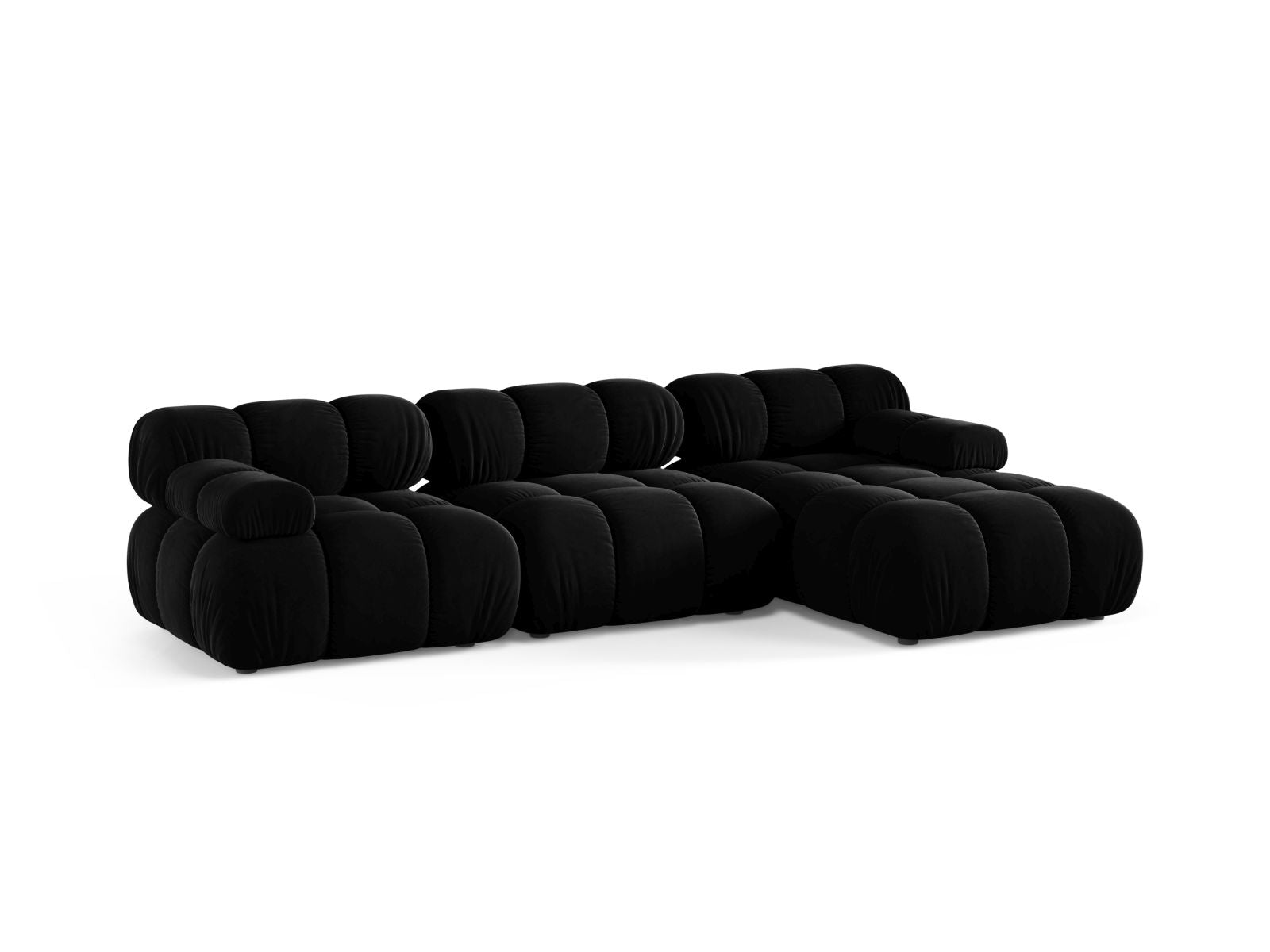 Elegantes 4-Sitzer Ecksofa Bellis in Black-Venus, ideal für stilvolle Wohnräume, präsentiert von Micadoni.