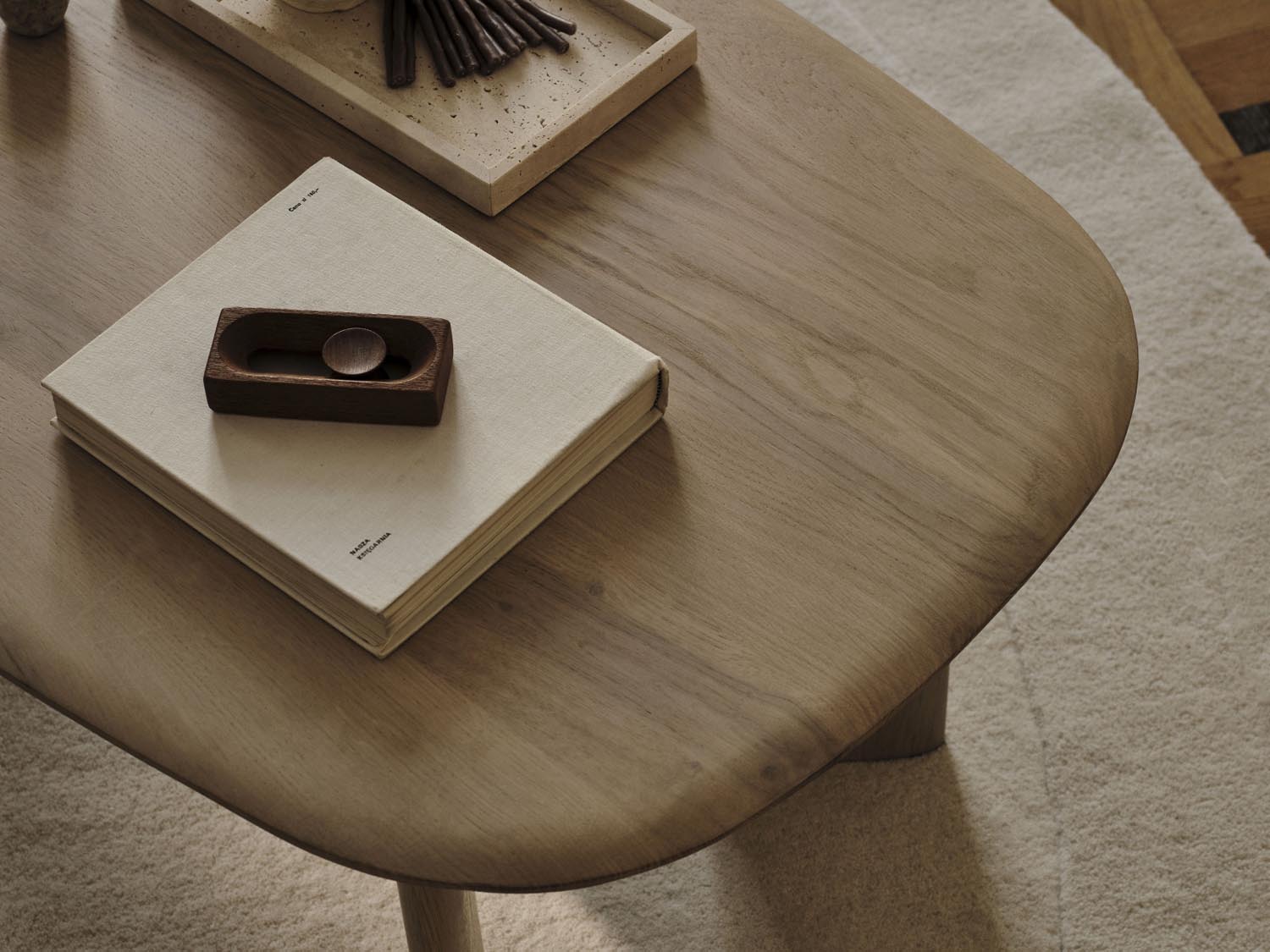 Kaffeetisch Aggie 120x60 in präsentiert im Onlineshop von KAQTU Design AG. Couchtisch ist von Micadoni