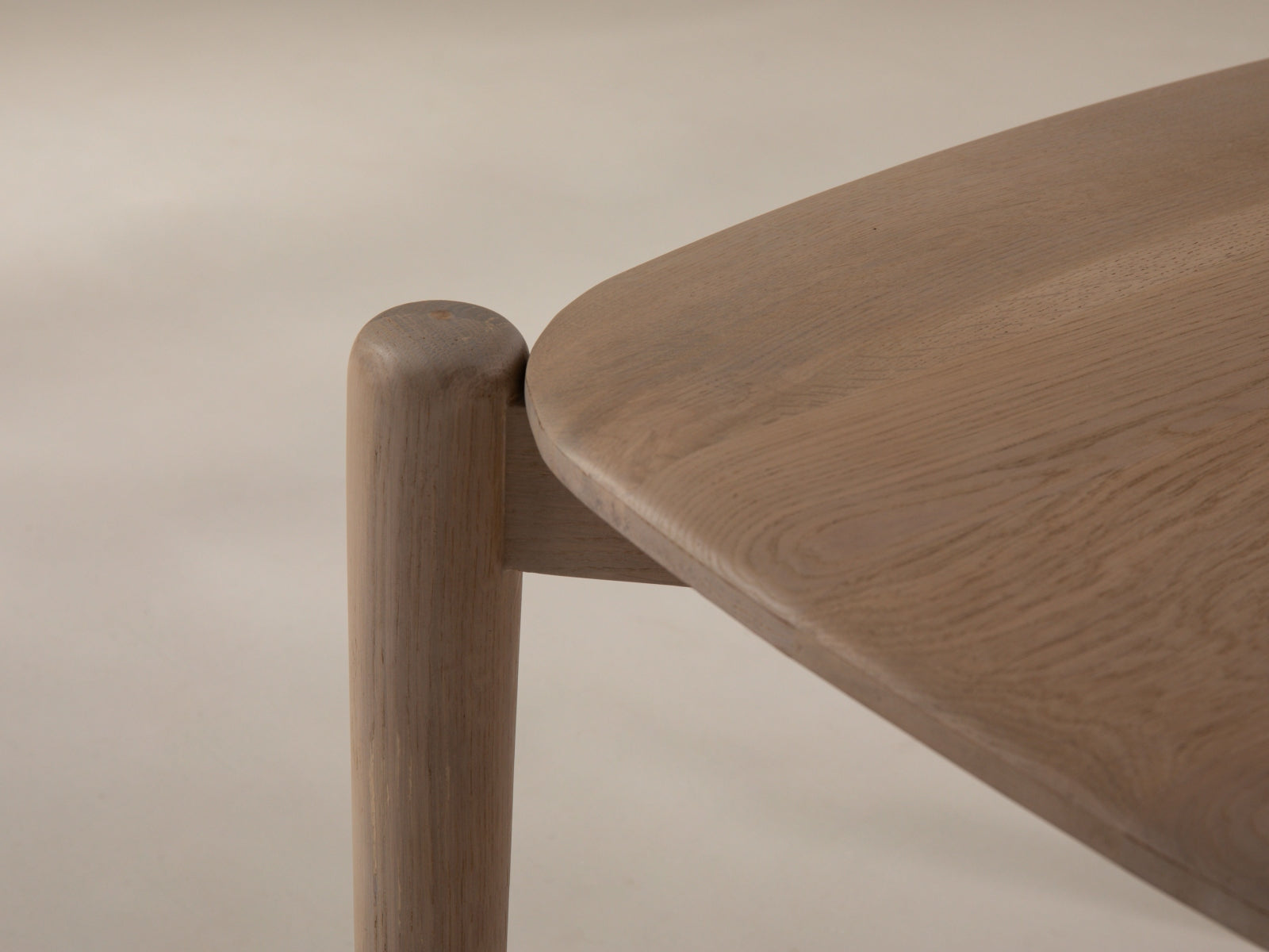 Kaffeetisch Aires 60x60 in präsentiert im Onlineshop von KAQTU Design AG. Couchtisch ist von Micadoni