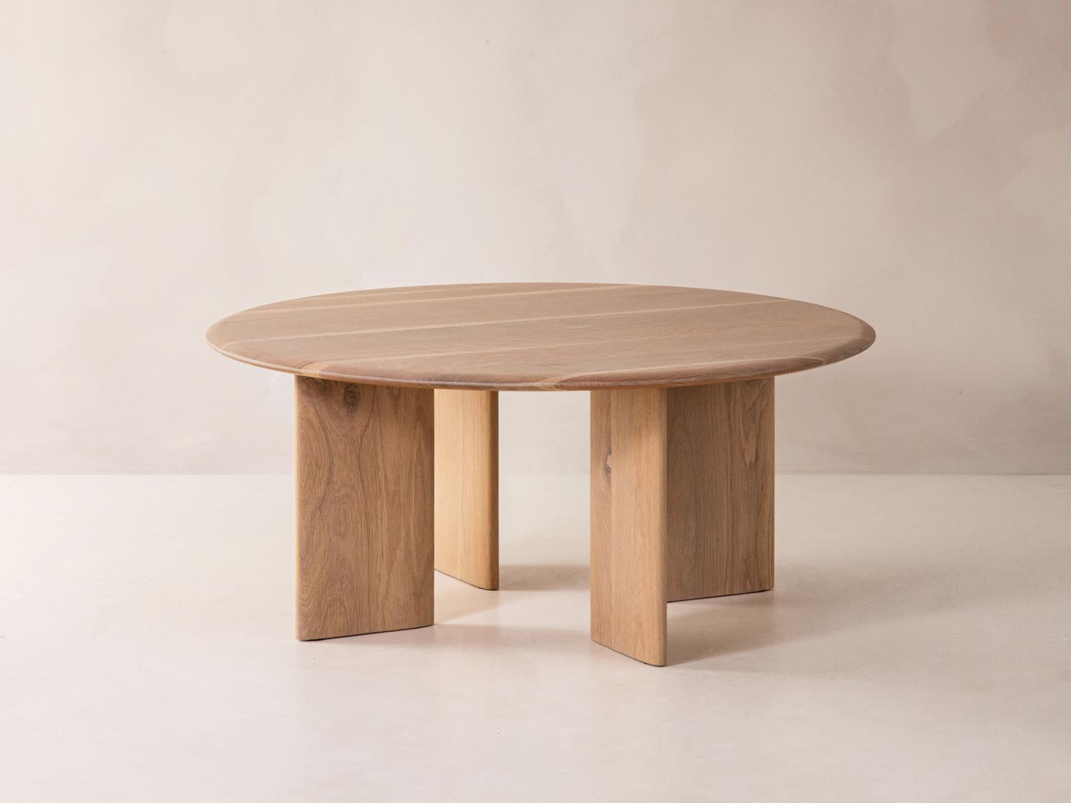 Sofatisch Aggie, 90x90x40 in präsentiert im Onlineshop von KAQTU Design AG. Sofatisch ist von Micadoni