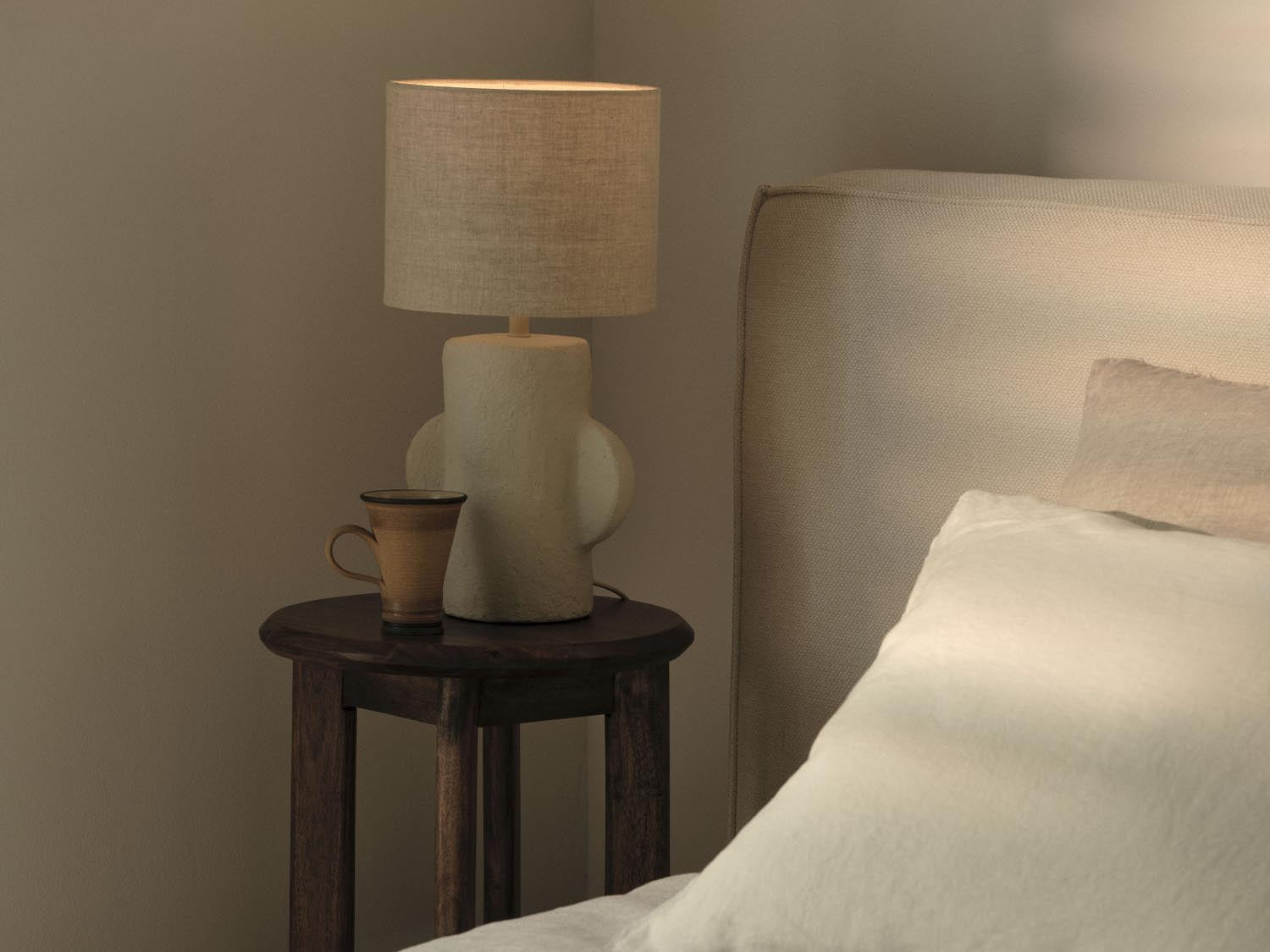 Beistelltisch Bia 35x35 in präsentiert im Onlineshop von KAQTU Design AG. Beistelltisch ist von Micadoni