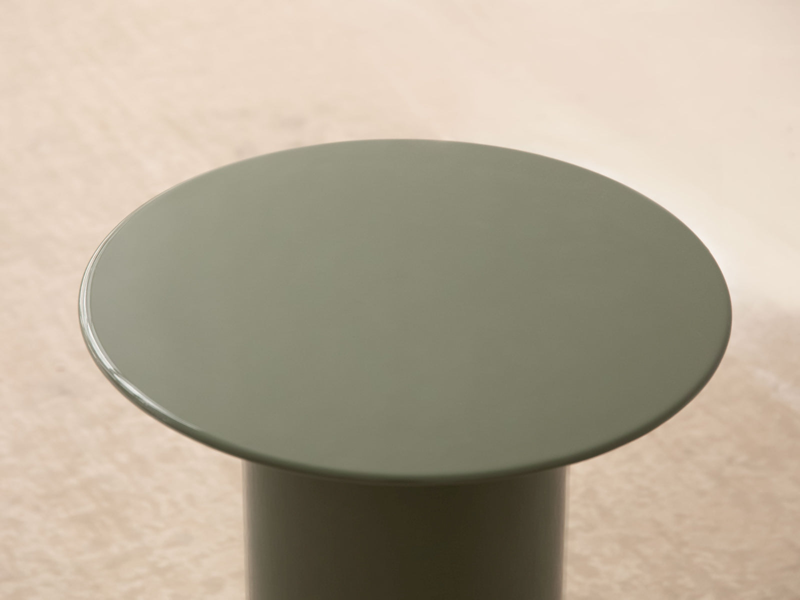 Beistelltisch Clementin, 45x45x50 in präsentiert im Onlineshop von KAQTU Design AG. Beistelltisch ist von Micadoni