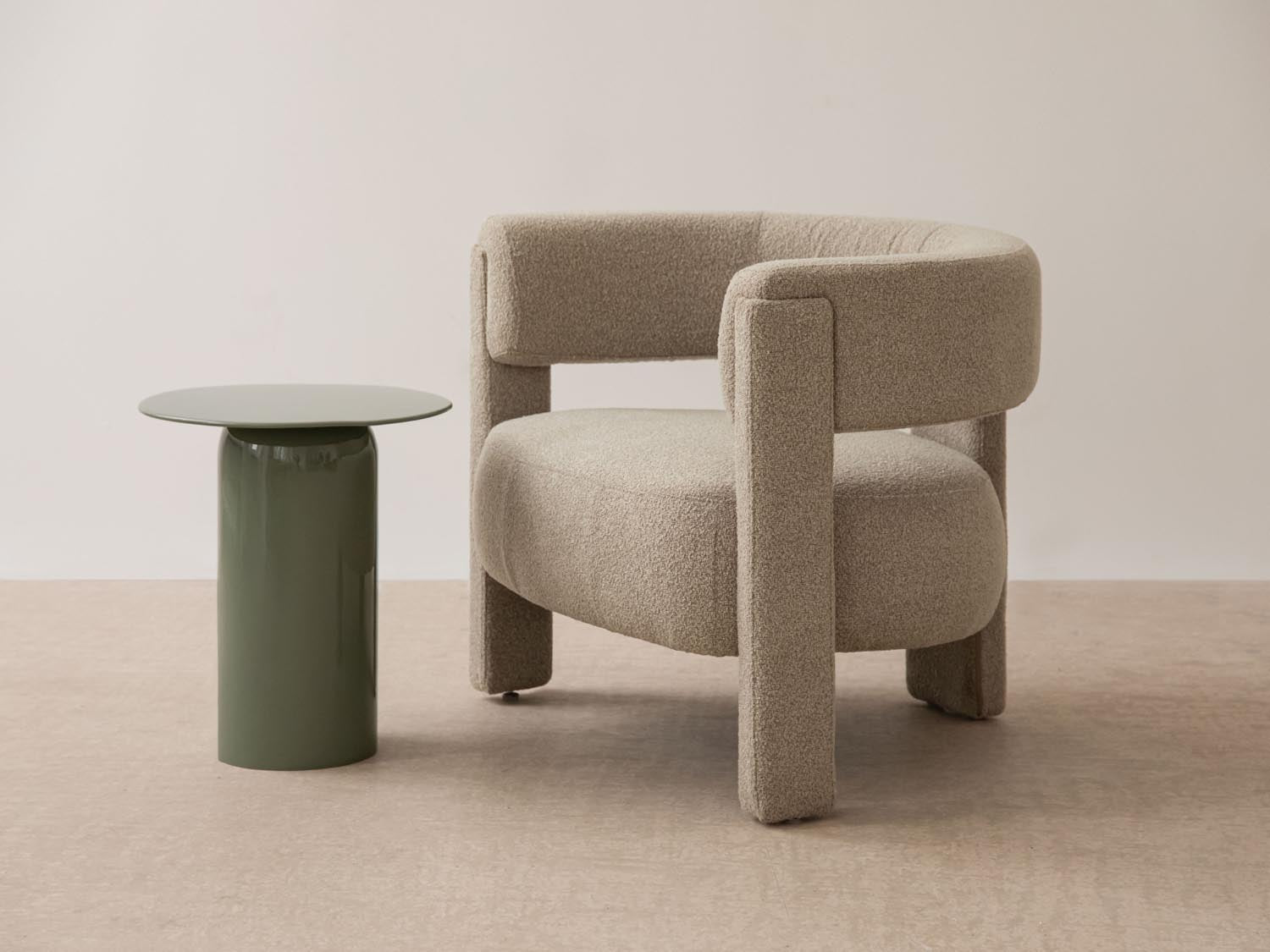 Beistelltisch Clementin, 45x45x50 in präsentiert im Onlineshop von KAQTU Design AG. Beistelltisch ist von Micadoni