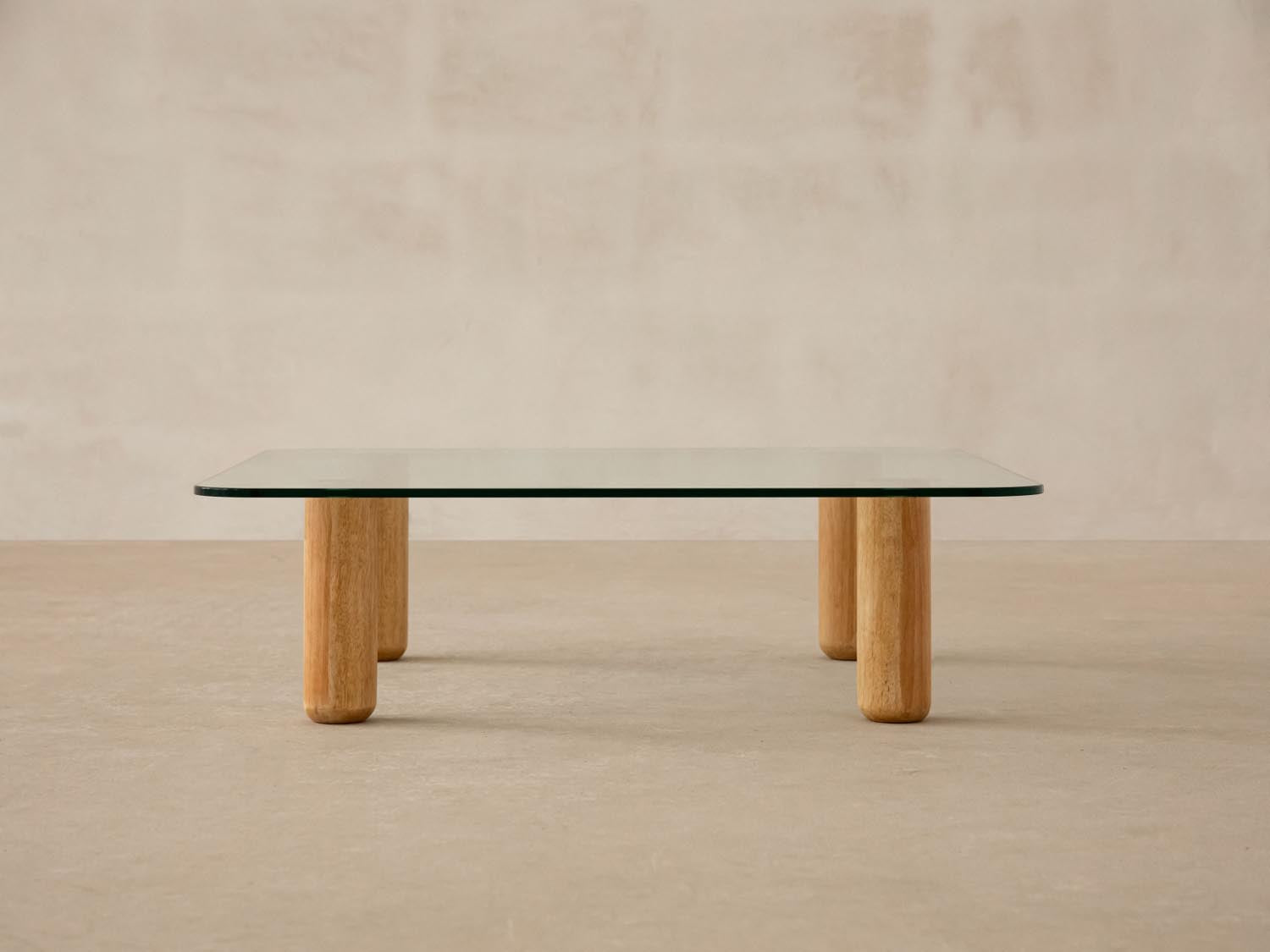 Moderner Kaffeetisch Moscarte mit transparentem Glas, 90x90 cm, perfekt für zeitgemäße Einrichtung und elegante Akzente im Wohnzimmer.