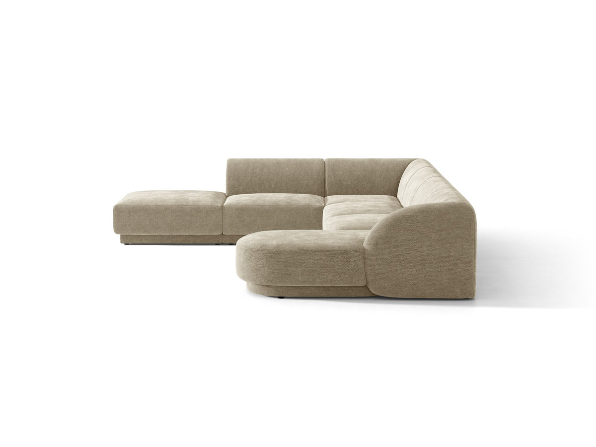 Miley Panoramasofa von Micadoni, Ecksofa links in Dunkelbeige mit Bluvel-Stoffbezug, schwarzen Kunststofffüssen und niedriger Rückenlehne.