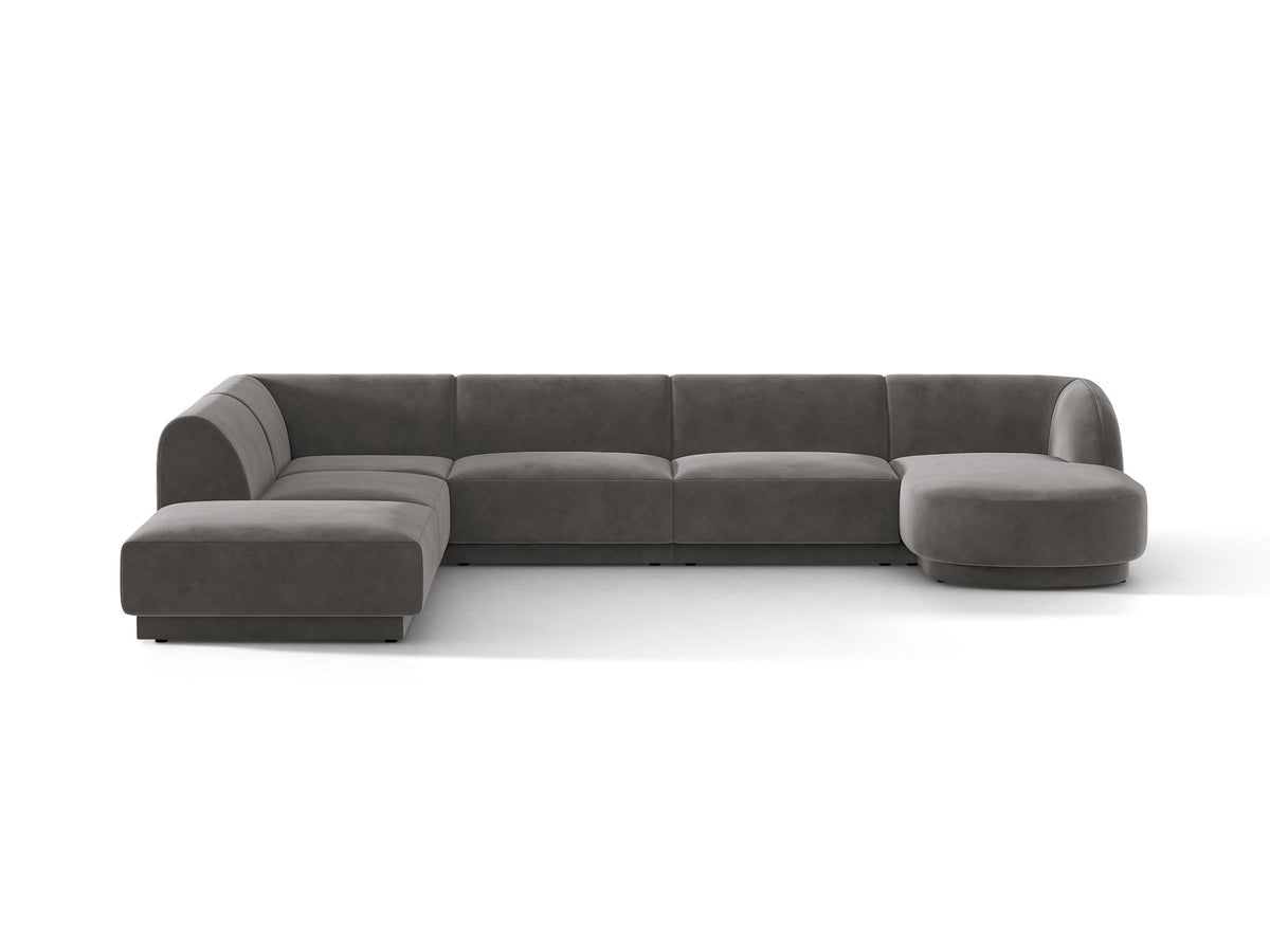 Miley Panoramasofa von Micadoni, Ecksofa links in Dunkelbeige mit Bluvel-Stoffbezug, schwarzen Kunststofffüssen und niedriger Rückenlehne.