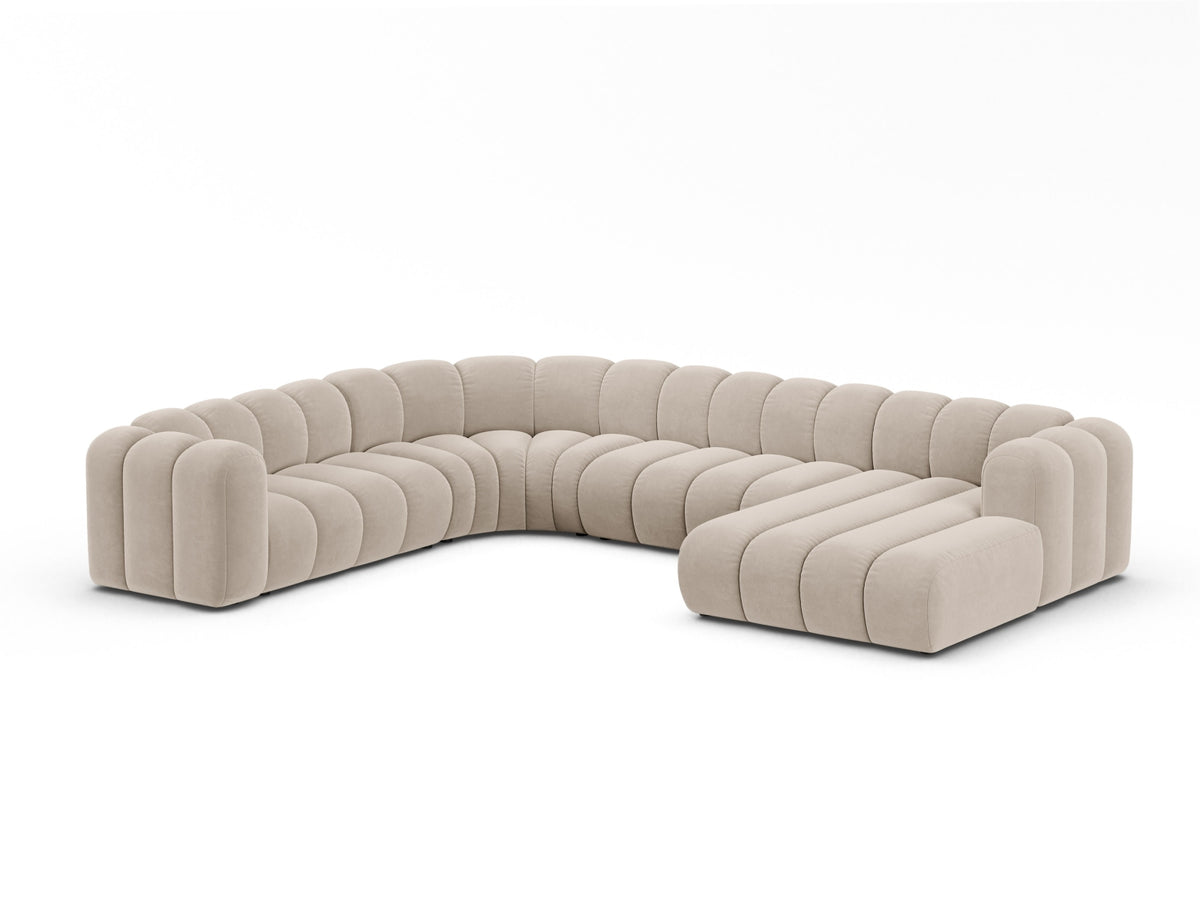 Lupine Velour Modular Panoramic Ecksofa links 6 Sitzer in Beige-Salvador präsentiert im Onlineshop von KAQTU Design AG. Ecksofa links ist von Micadoni