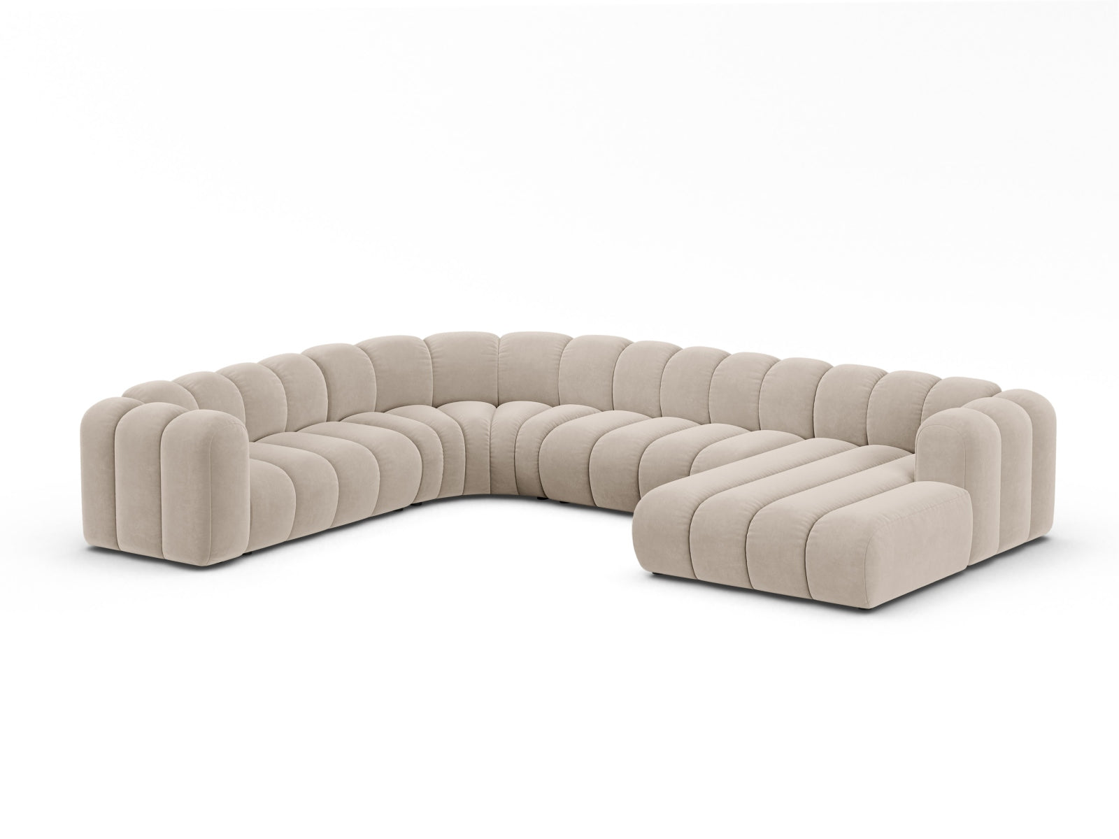 Beige Velour Ecksofa von Micadoni, modular und panoramisch, bietet Platz für 6 Personen und stilvolles Design für jedes Wohnzimmer.