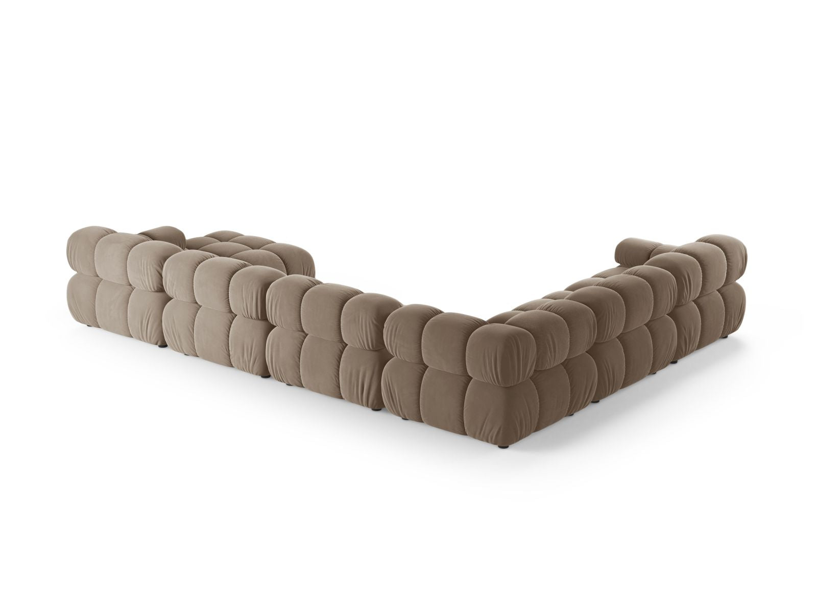 Geräumiges 8-Sitzer Ecksofa Panoramic links Bellis in edlem Cappuccino-Bluvel, perfekt für gesellige Abende und stilvolle Einrichtung.