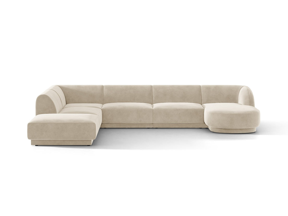 Miley Panoramasofa von Micadoni, Ecksofa links in Dunkelbeige mit Bluvel-Stoffbezug, schwarzen Kunststofffüssen und niedriger Rückenlehne.