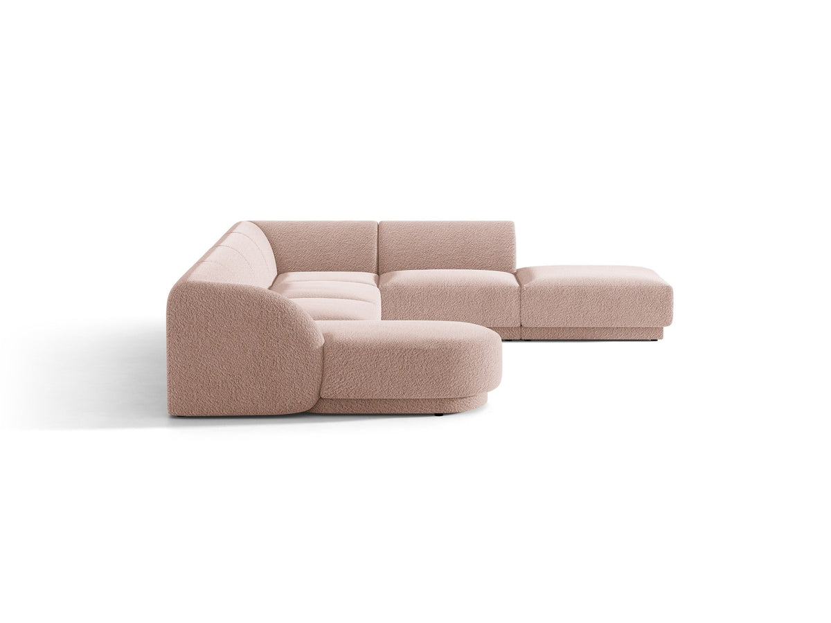 Dunkelbeiges Ecksofa rechts Miley von Micadoni mit Stoffbezug Bluvel, schwarzen Kunststoffbeinen und niedriger Rückenlehne.
