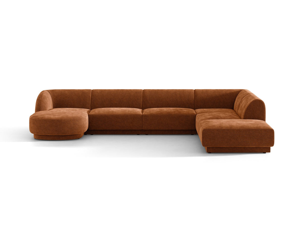 Dunkelbeiges Ecksofa rechts Miley von Micadoni mit Stoffbezug Bluvel, schwarzen Kunststoffbeinen und niedriger Rückenlehne.