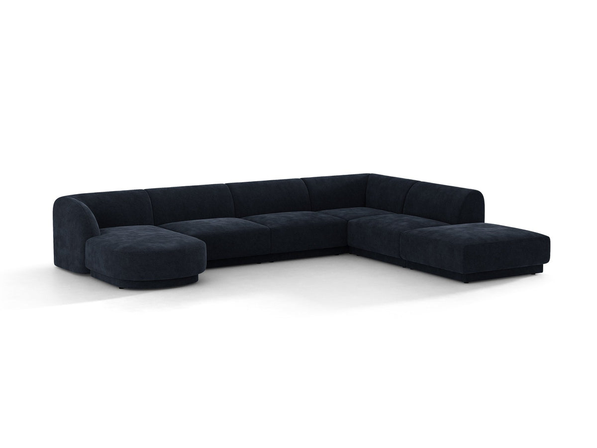 Dunkelbeiges Ecksofa rechts Miley von Micadoni mit Stoffbezug Bluvel, schwarzen Kunststoffbeinen und niedriger Rückenlehne.