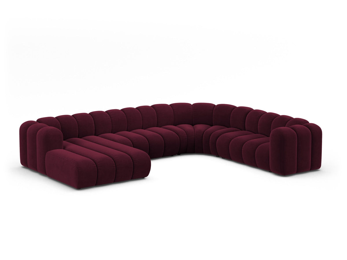Ecksofa rechts Lupine Modulares Panoramasofa von Micadoni in leichtem Beige, Samtstoff Venus, schwarze Kunststoffbeine, Frontansicht.