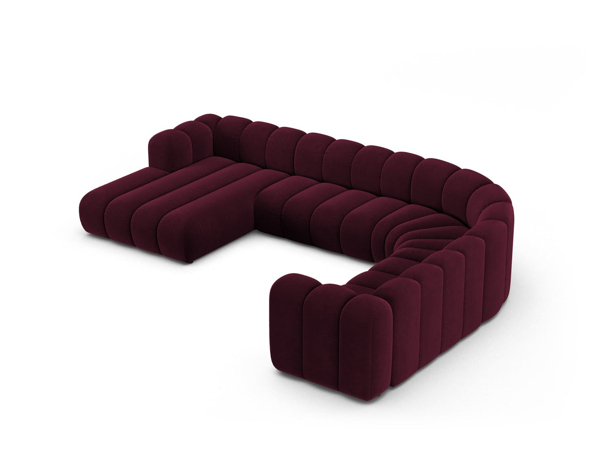 Ecksofa rechts Lupine Modulares Panoramasofa von Micadoni in leichtem Beige, Samtstoff Venus, schwarze Kunststoffbeine, Frontansicht.