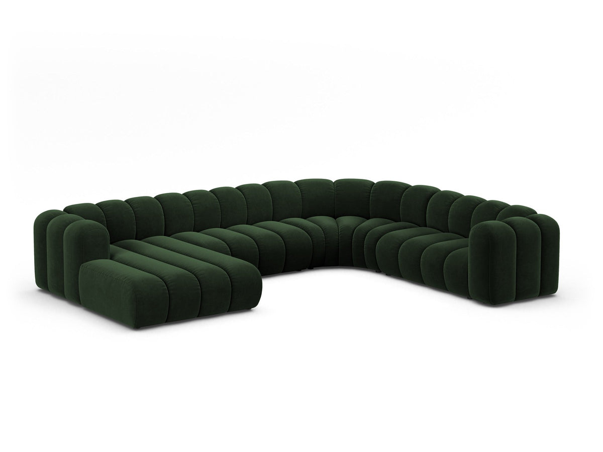 Ecksofa rechts Lupine Modulares Panoramasofa von Micadoni in leichtem Beige, Samtstoff Venus, schwarze Kunststoffbeine, Frontansicht.