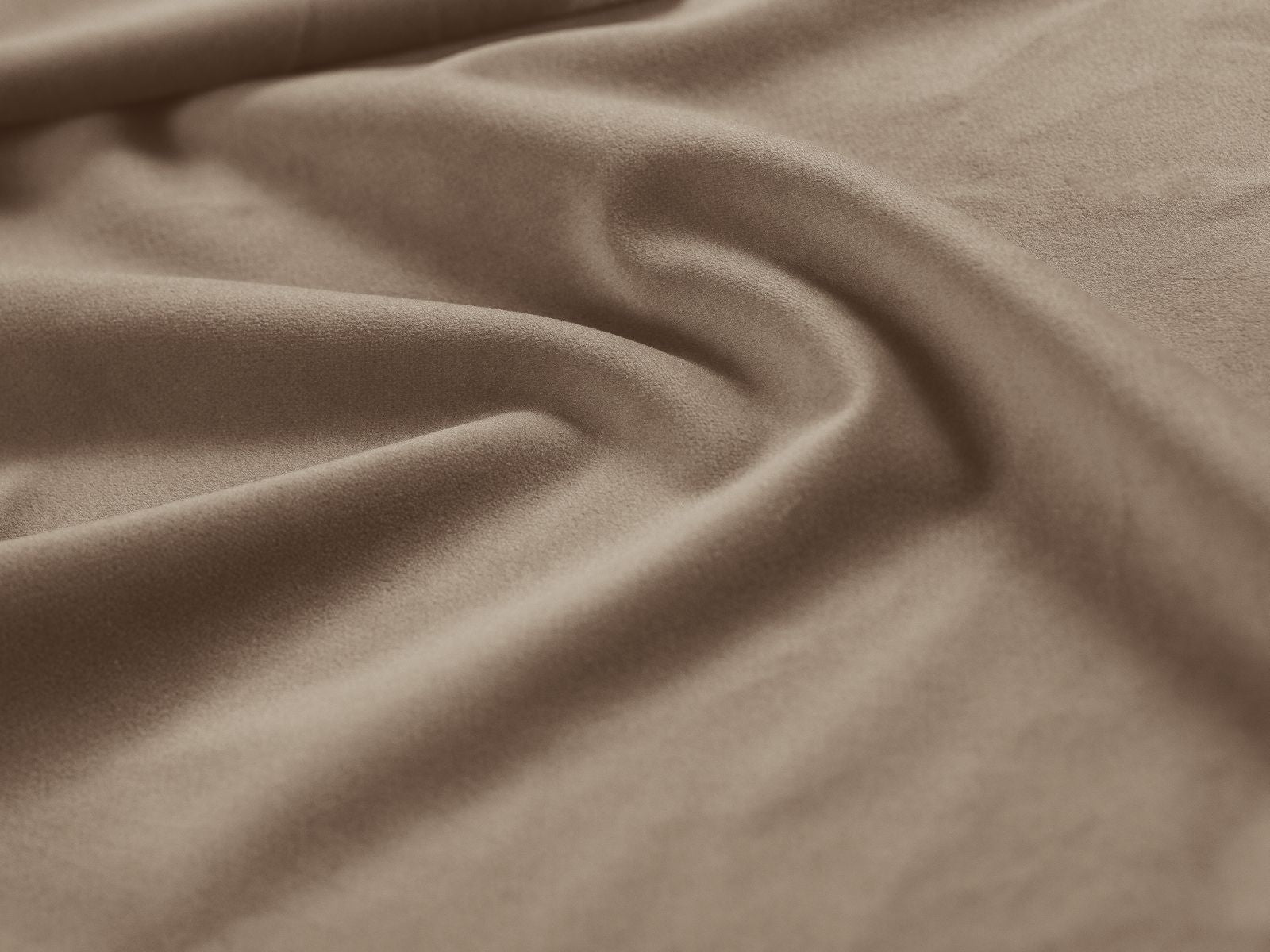 Elegantes 8-Sitzer Bellis Ecksofa in Cappuccino-Bluvel, ideal für gemütliche Abende und moderne Wohnräume.