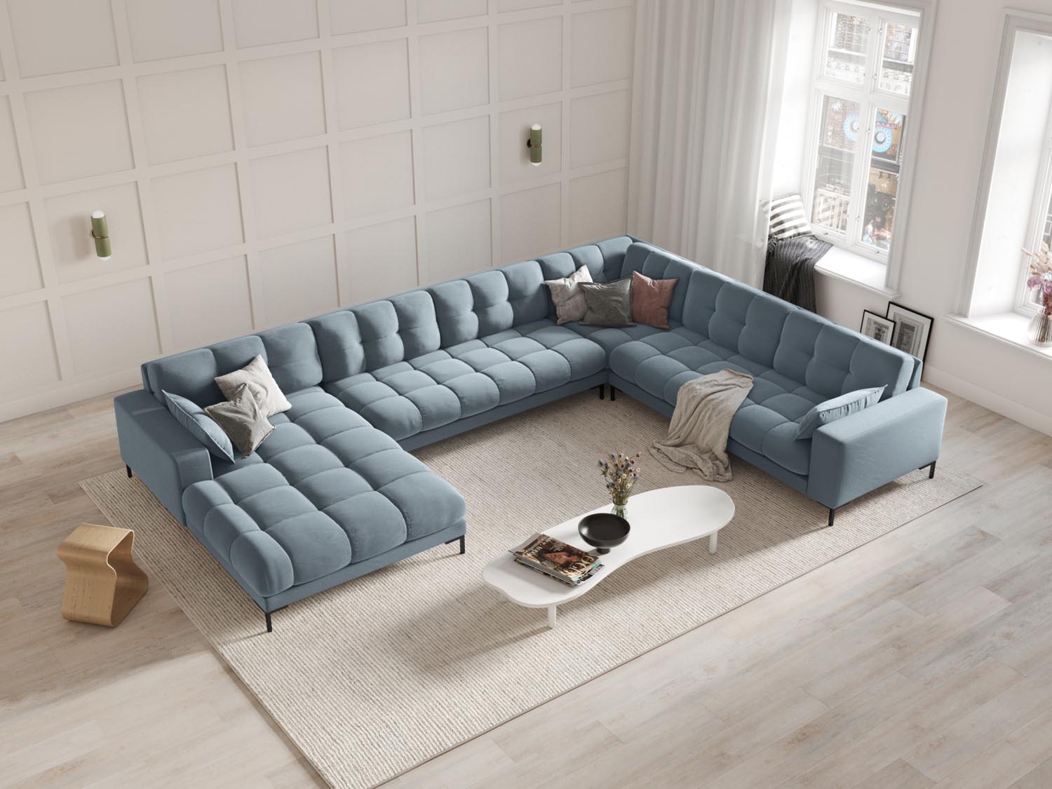Elegantes Mamaia Velour Panoramic Ecksofa in sanftem Hellblau und Schwarz, ideal für stilvolle Wohnräume. 7-Sitzer für maximalen Komfort.