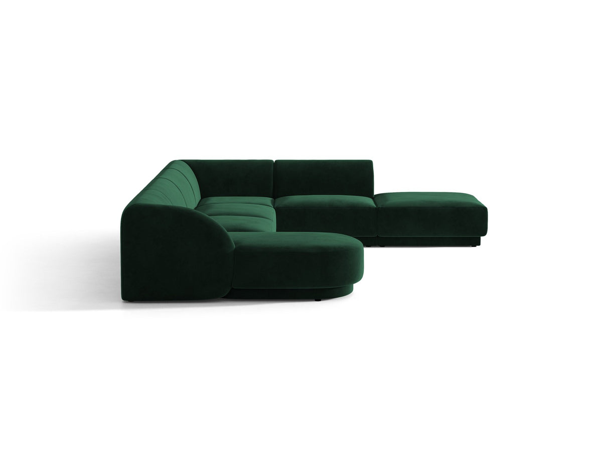 Dunkelbeiges Ecksofa rechts Miley von Micadoni mit Stoffbezug Bluvel, schwarzen Kunststoffbeinen und niedriger Rückenlehne.