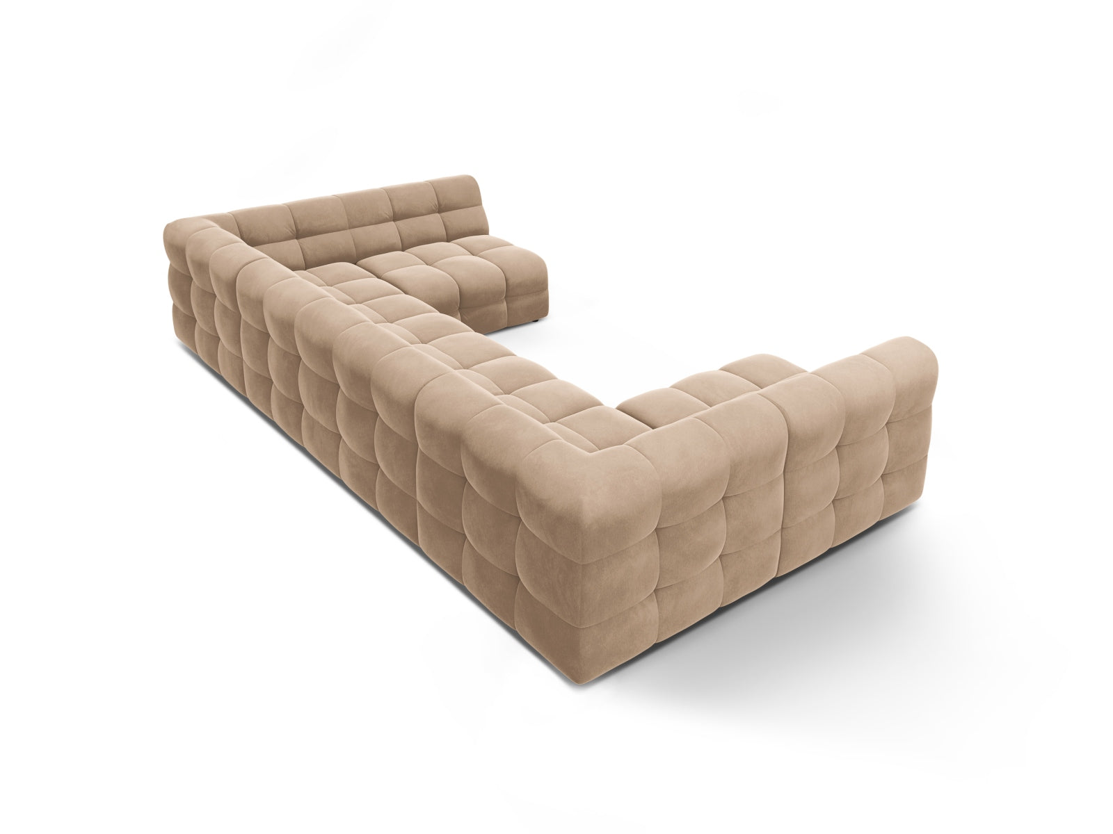 Elegantes Kendal Velour Panoramic Sofa in sanftem Almond Beige, ideal für gesellige Abende und stilvolle Wohnräume.
