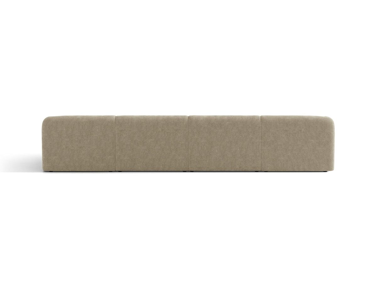 Dunkelbeiges Panorama-Ecksofa Miley von Micadoni mit Bluvel-Stoffbezug, L-Form, schwarzen Kunststoffbeinen und niedriger Rückenlehne.
