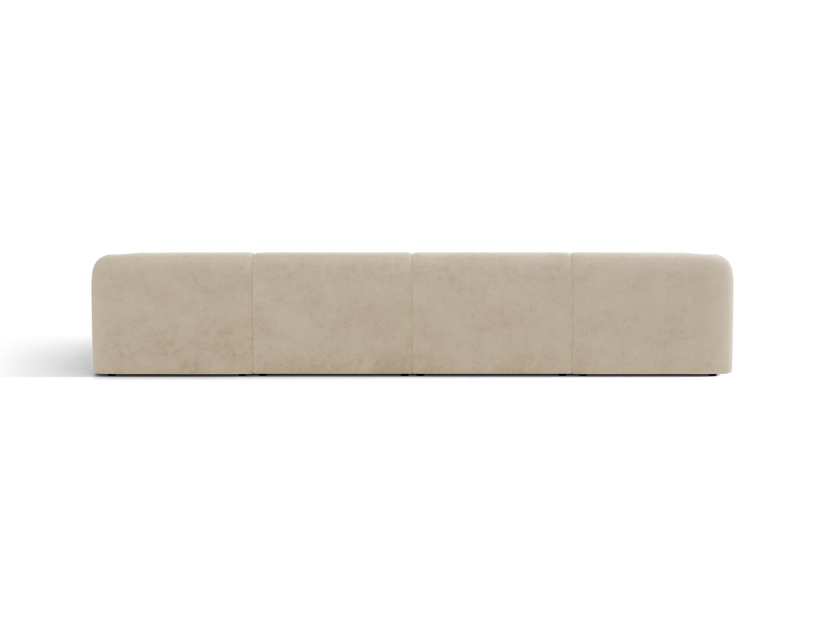 Dunkelbeiges Panorama-Ecksofa Miley von Micadoni mit Bluvel-Stoffbezug, L-Form, schwarzen Kunststoffbeinen und niedriger Rückenlehne.