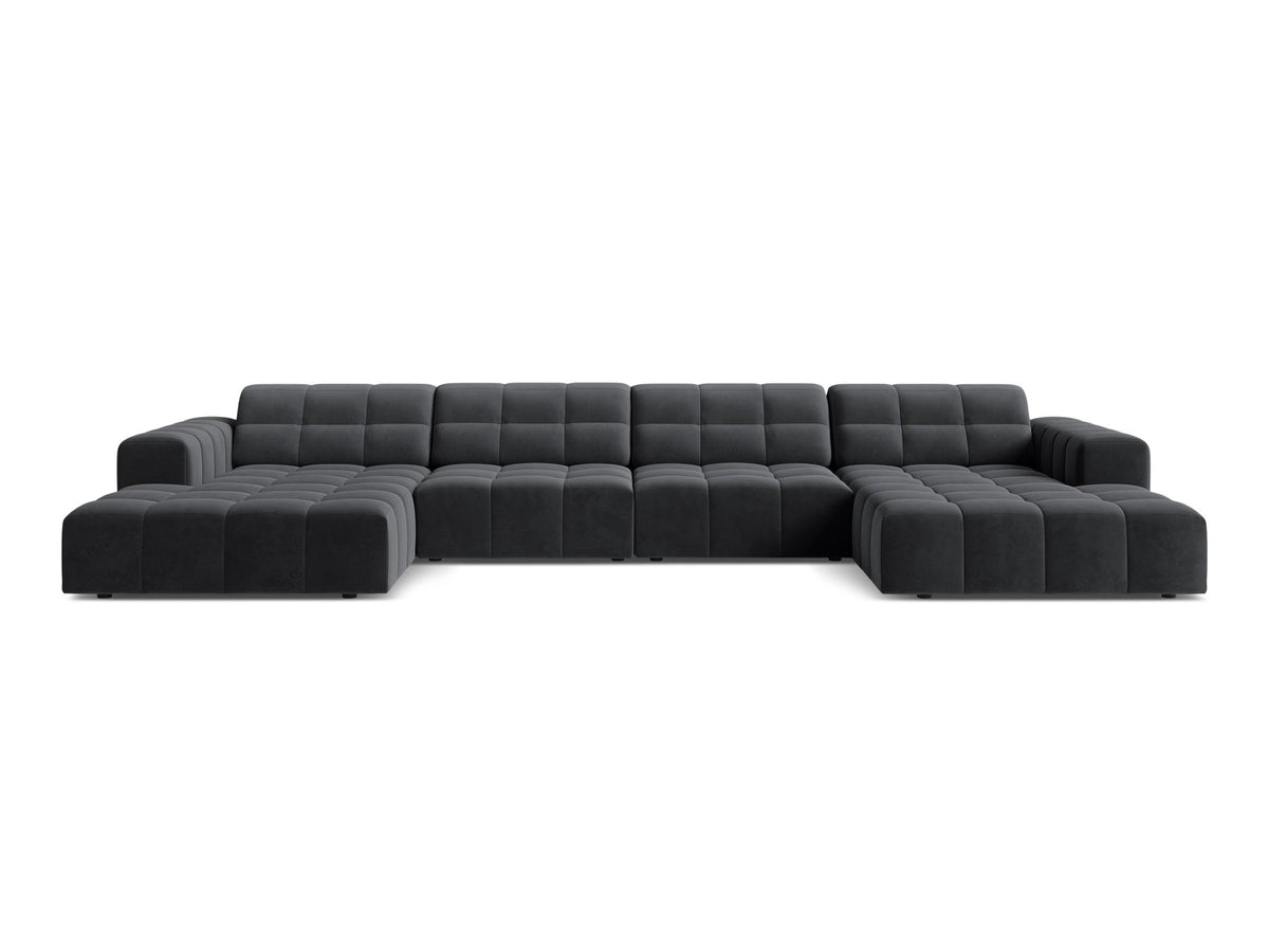 Panoramasofa Jennifer von Micadoni in leichtem Beige, grosses Ecksofa mit Stoffbezug Bluvel 22 und schwarzen Kunststoffbeinen.