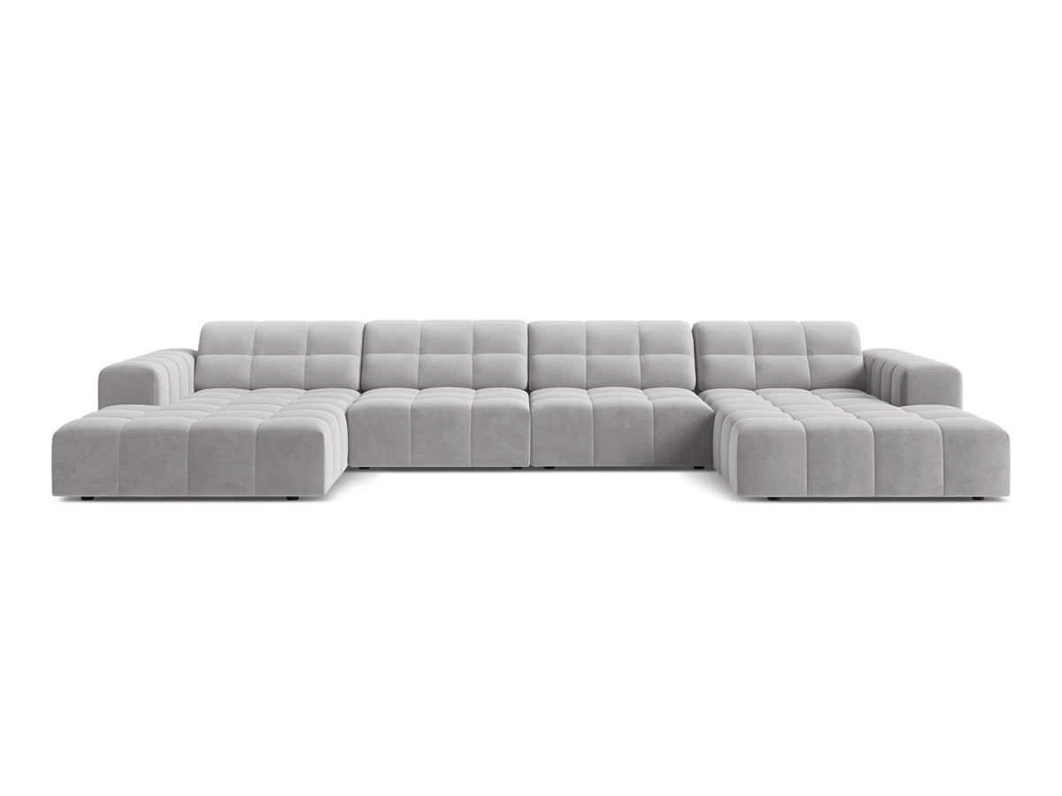 Panoramasofa Jennifer von Micadoni in leichtem Beige, grosses Ecksofa mit Stoffbezug Bluvel 22 und schwarzen Kunststoffbeinen.