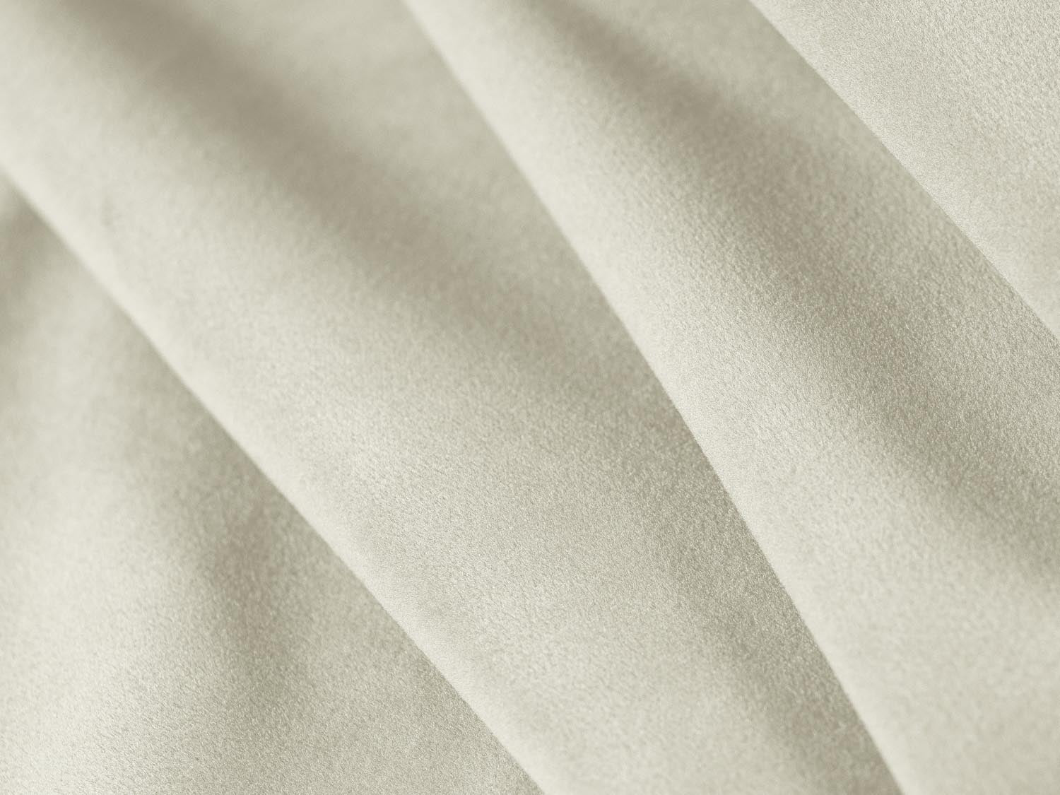 Luxuriöses 6-Sitzer Velourssofa Mamaia in Beige und Schwarz, perfekt für gemütliche Zusammenkünfte und modernes Wohndesign.