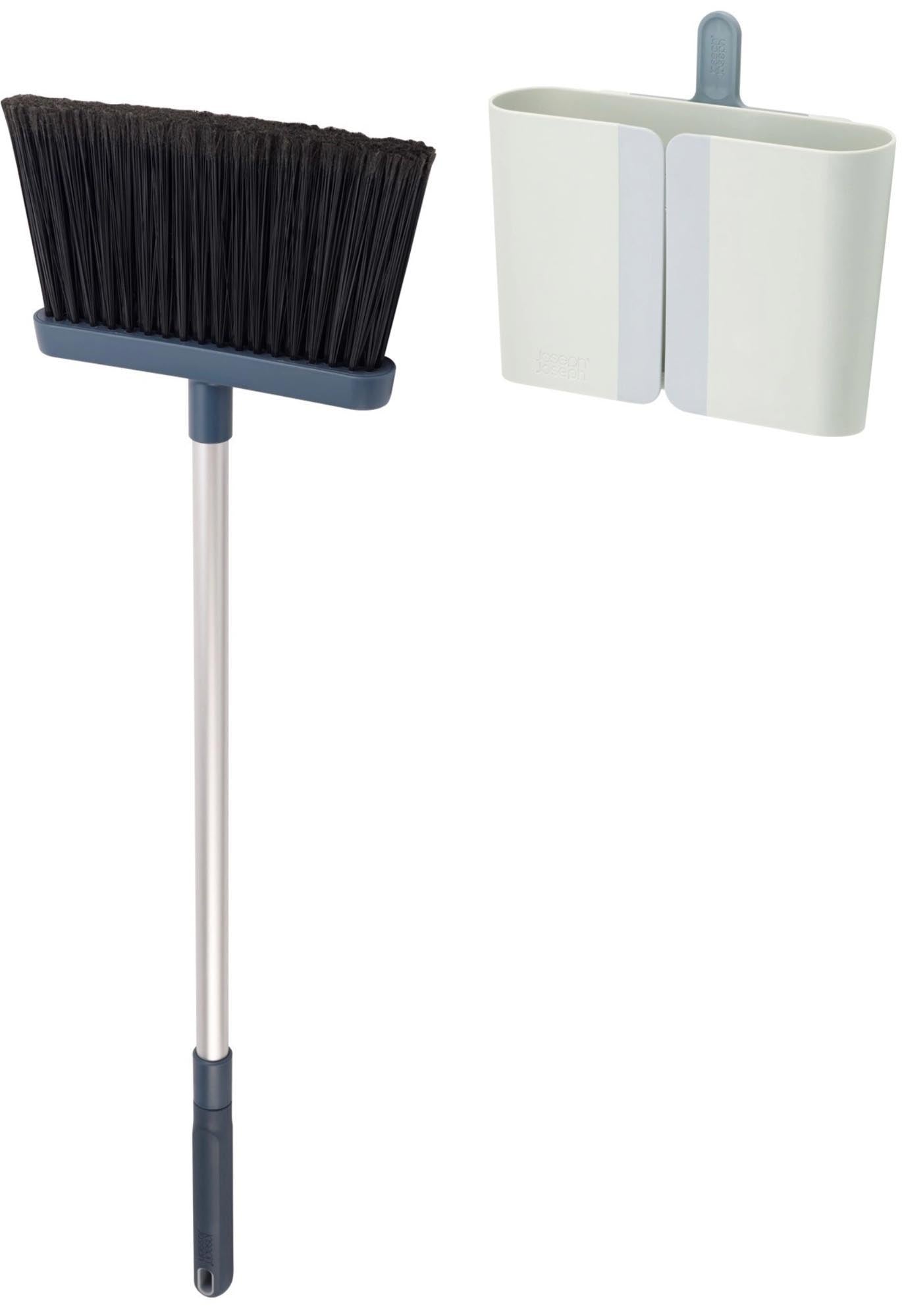 CleanStore Besen mit langen Borsten Blau in Blau präsentiert im Onlineshop von KAQTU Design AG. Besen ist von Joseph Joseph