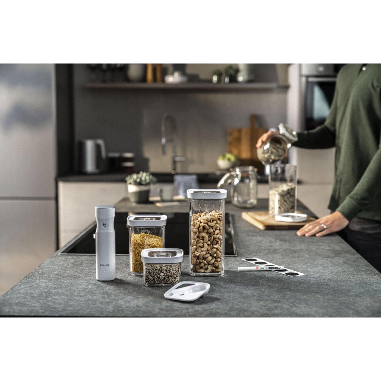 6-teiliges Vakuum-Set von Zwilling in transparent-weiss, perfekt für die Frische und Aufbewahrung Ihrer Lebensmittel.