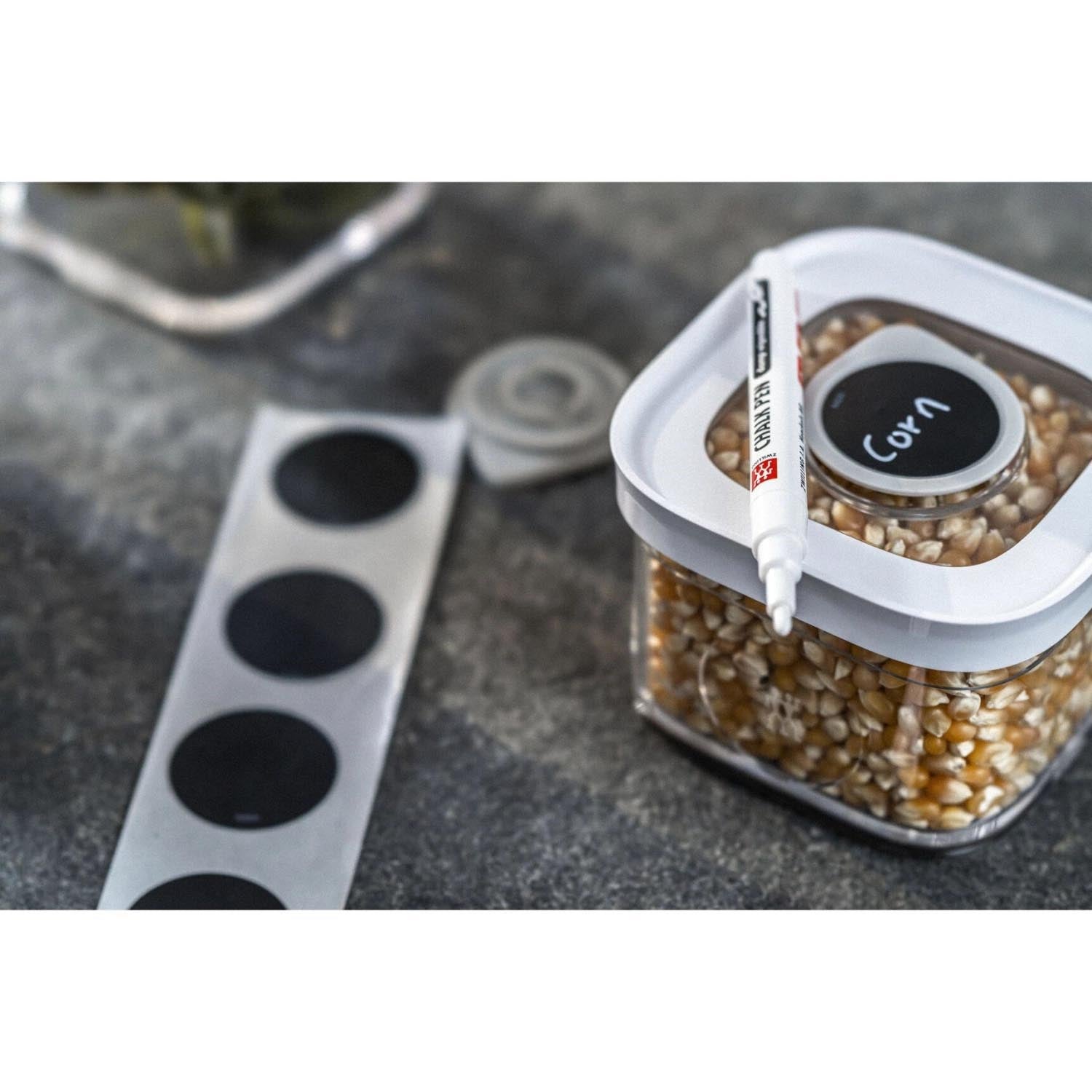 Praktisches 11-teiliges Set von Zwilling mit NFC-Etiketten und Kreidestift, ideal zur Beschriftung und Organisation von Behältern.