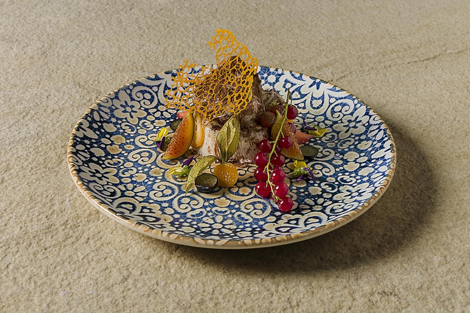 Ovaler Gourmet-Teller von Bonna, 34x19cm, perfekt für stilvolle Präsentationen und anspruchsvolle Gastronomie.