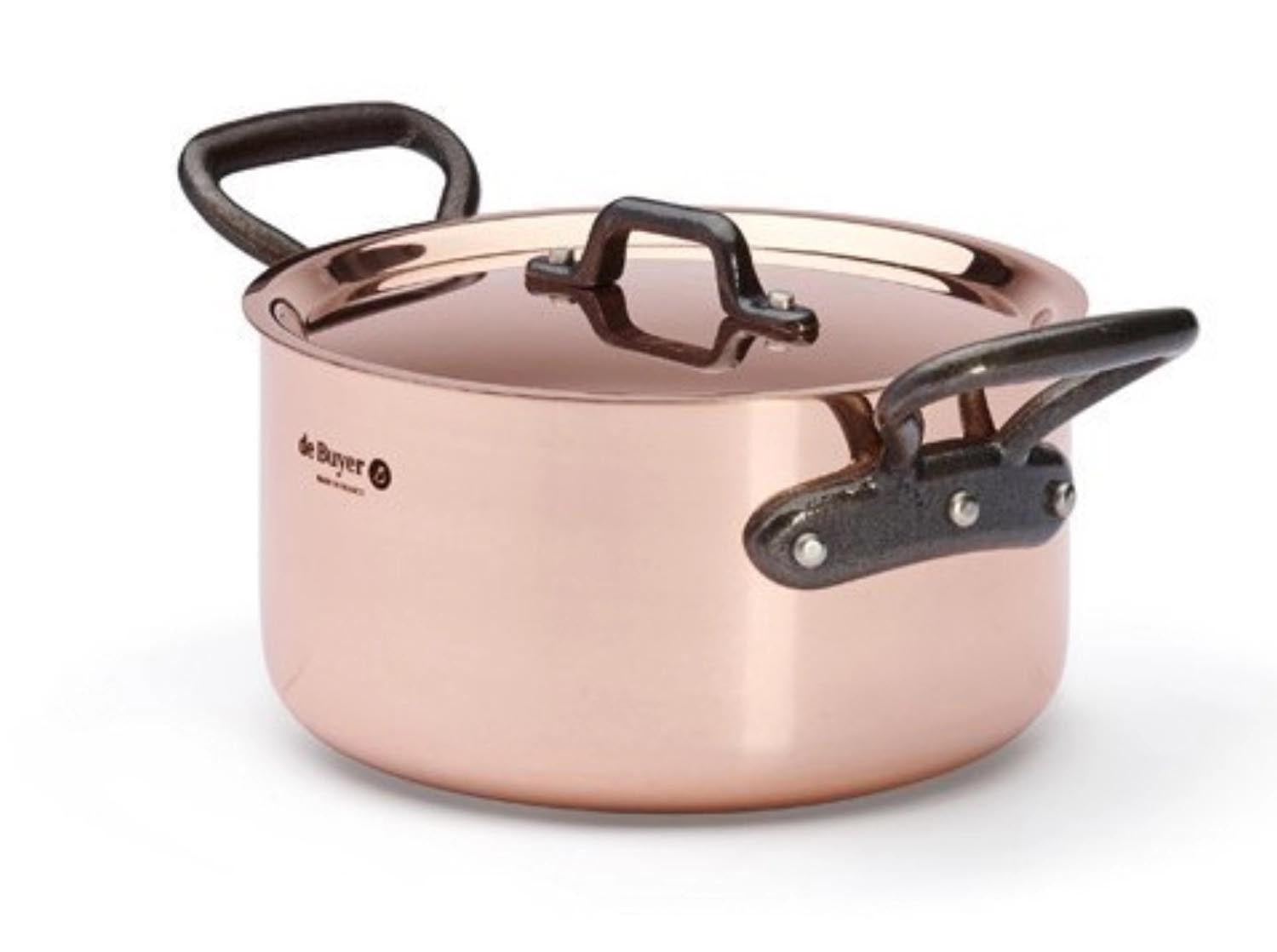 Eleganter PRIMA MATERA Kupfer-Bratentopf (16cm) mit Deckel, ideal für Induktion, von de Buyer. Perfekt für präzises Kochen.