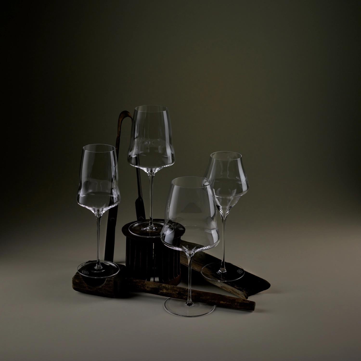 Das Josephine No1 - White Weissweinglas (45cl) von Josephinenhütte bietet stilvollen Genuss für Weissweinliebhaber.