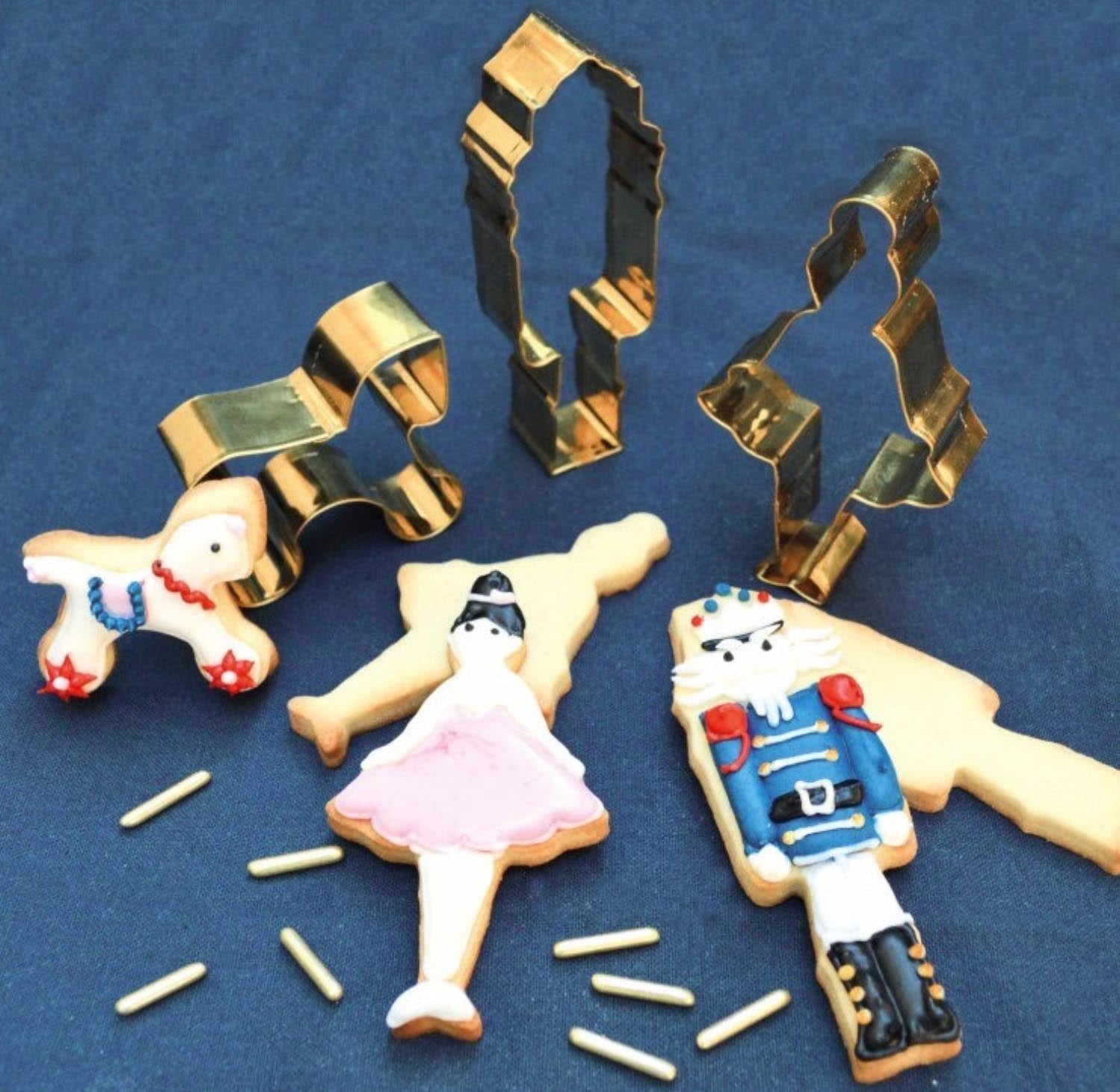 3-teiliges Nussknacker-Ausstecher-Set von Scrap Cooking, perfekt für festliche Backideen und kreative Dekorationen.