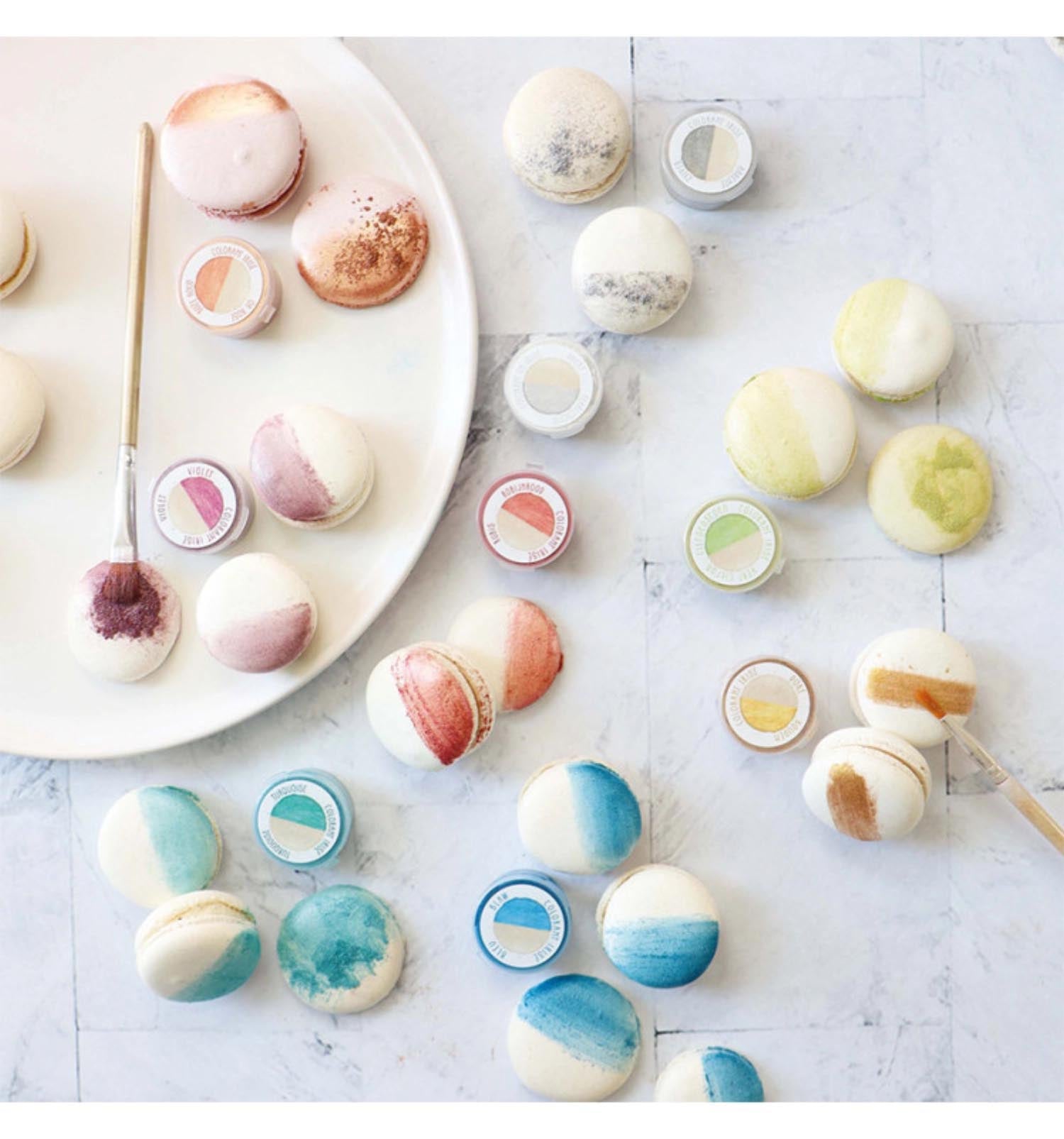 Ein Set von 9 irisierenden Lebensmittelfarben von Scrap Cooking, ideal für kreative und farbenfrohe Backkreationen.