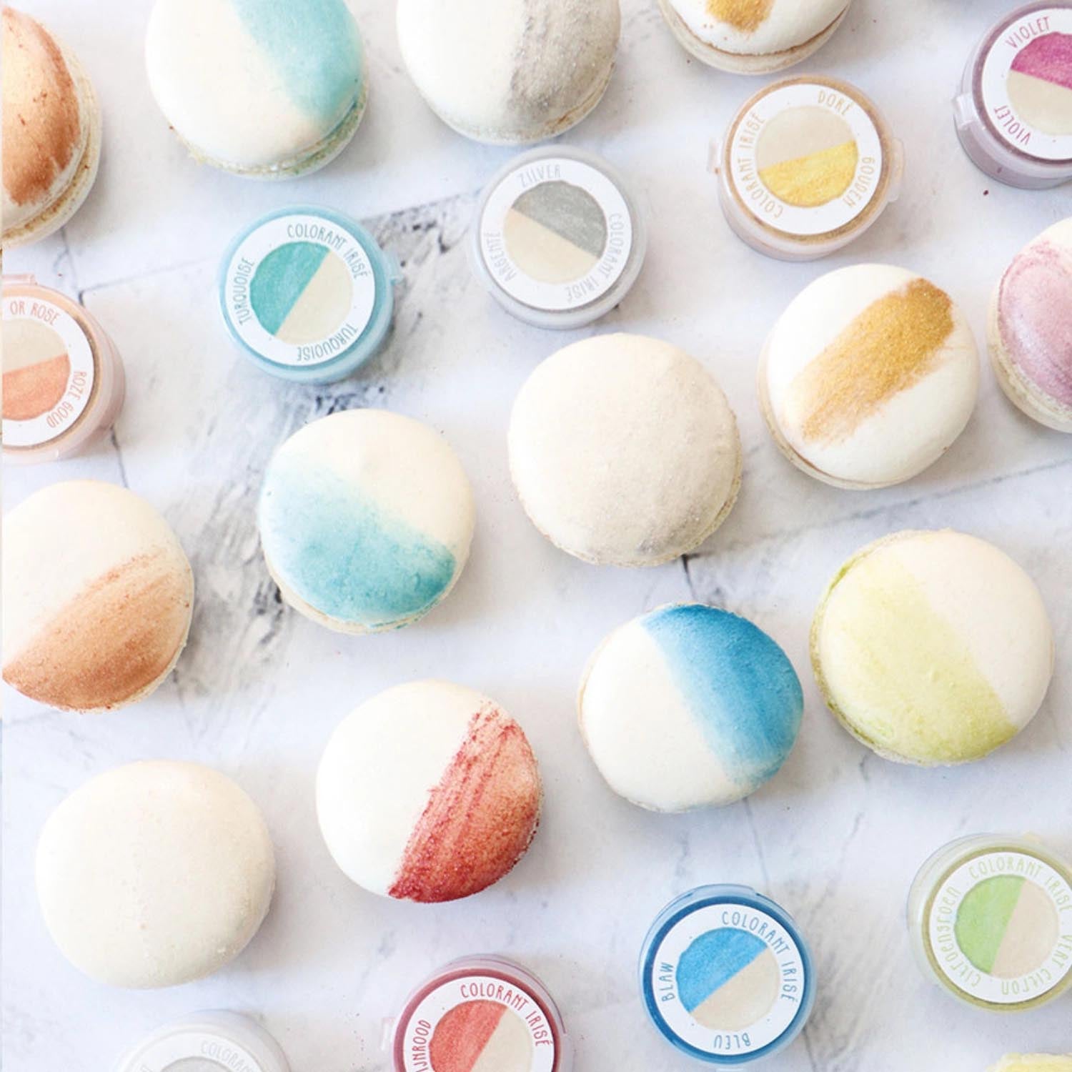 Set aus 9 irisierenden Lebensmittelfarben von Scrap Cooking, ideal für kreative Backprojekte und beeindruckende Dekorationen.