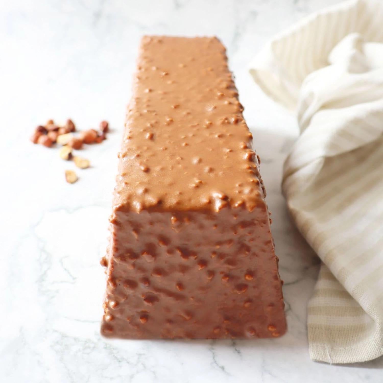 Gebrauchsfertiger Zuckerguss Rocher in zarter Milchschokolade, 400g von Scrap Cooking, ideal für kreative Backprojekte und süße Dekorationen.