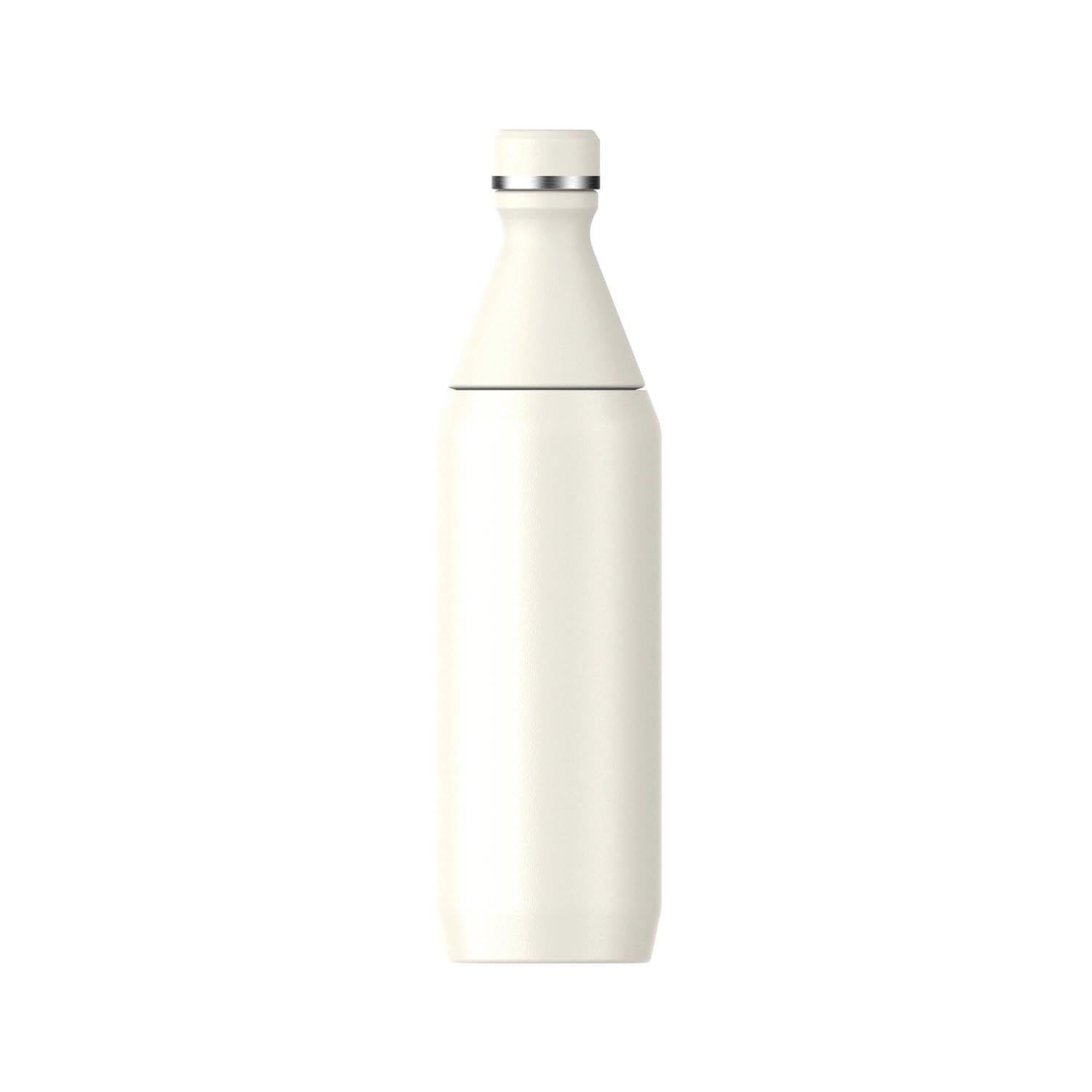 Die Stanley All Day Slim Flasche 0.6l in Cream Gloss ist eine stilvolle, langlebige und praktische Trinkflasche für den Alltag.