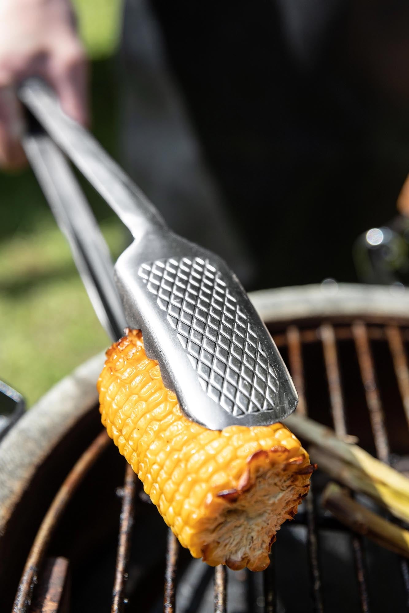 Die Monaco+ BBQ Zange von Boska ermöglicht präzises Grillen und ist ein hochwertiges Werkzeug für jeden Grillliebhaber.