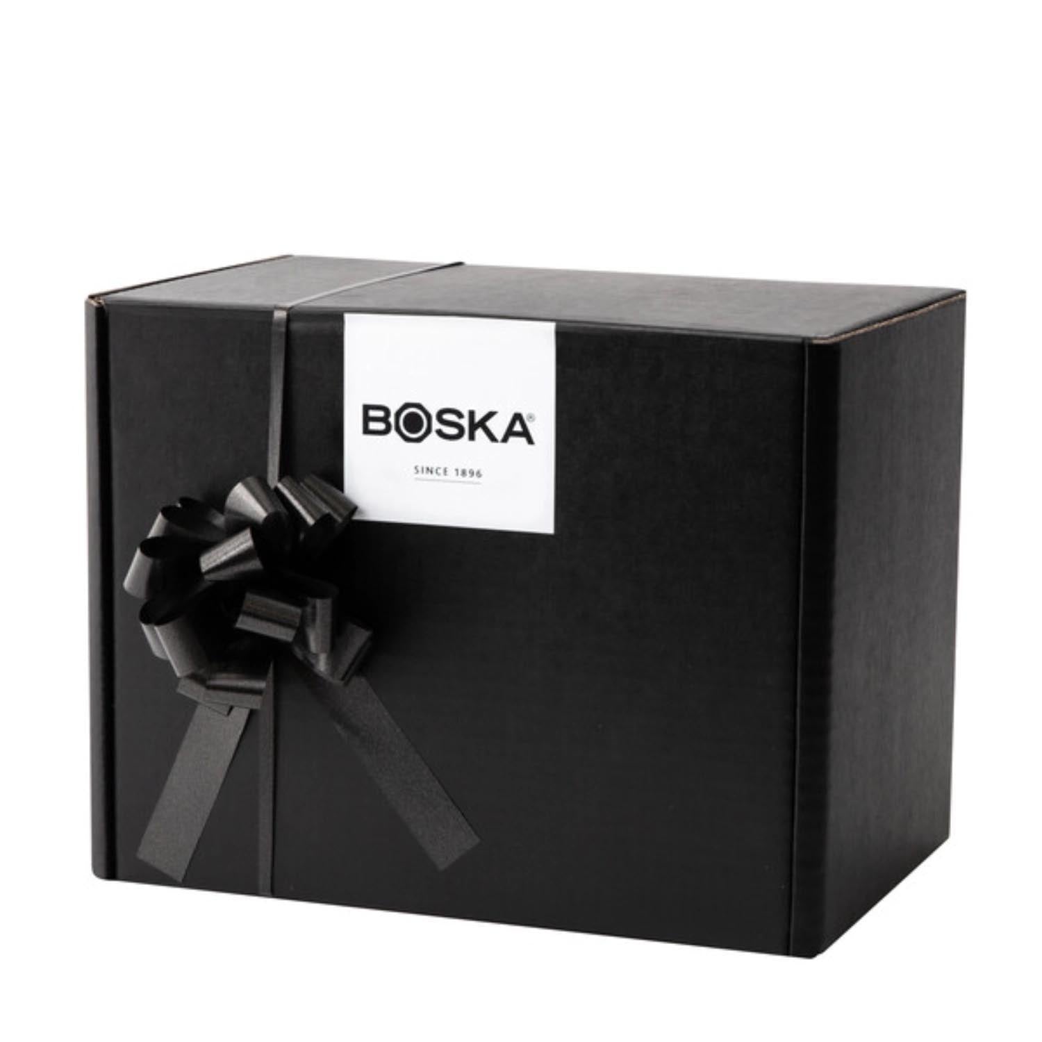 Das 3-teilige Geschenkset Say Cheese! von Boska ist ideal für Käseliebhaber und enthält praktische Werkzeuge für Käsegenuss.