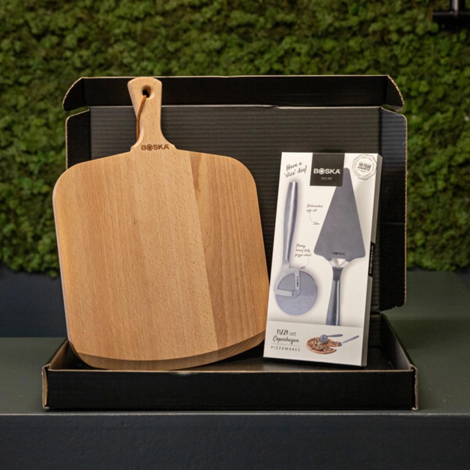 Das 3-teilige Pizza-Geschenkset von Boska enthält alles, was Sie für die perfekte Pizza benötigen.