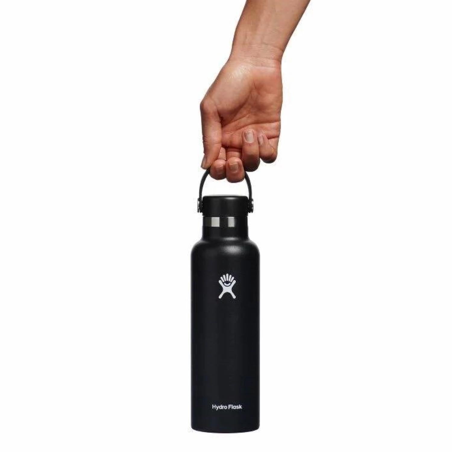 Schwarze 620ml Hydro Flask Trinkflasche mit praktischem Flex Deckel und integriertem Strohhalm – perfekt für aktive Lebensstile und stilbewusste Nutzer.