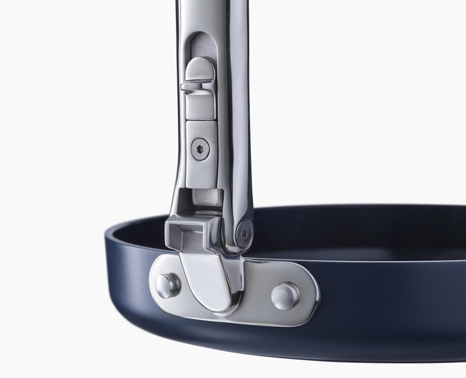 Joseph Joseph Space Bratpfannenset, 2-teilig (24+28cm), stapelbar, mit Schutz, perfekt für effizientes und stilvolles Kochen.