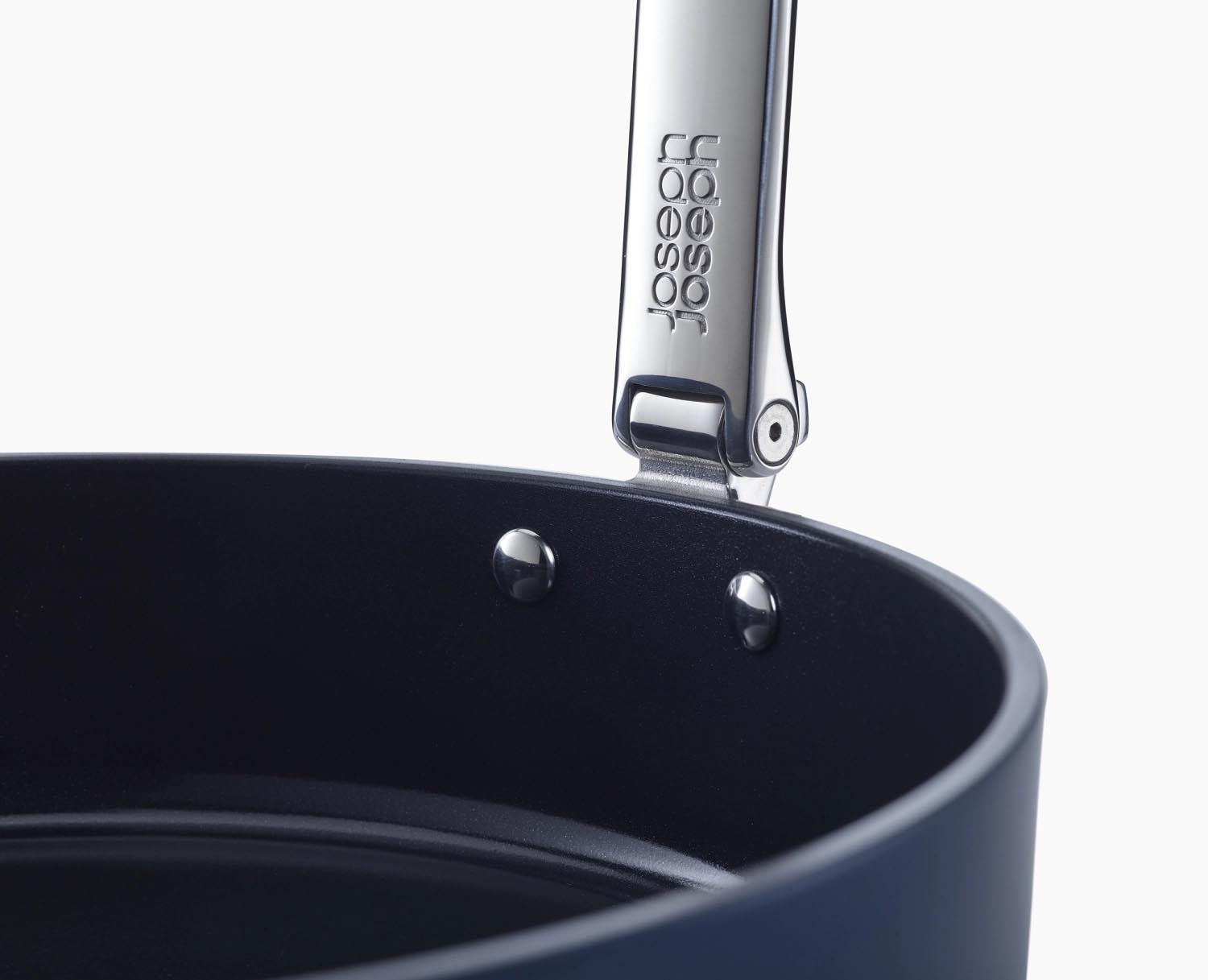 Joseph Joseph Space Bratpfannenset, 2-teilig (24+28cm), kompakt, mit Schutz, ideal für platzsparendes und modernes Kochen.