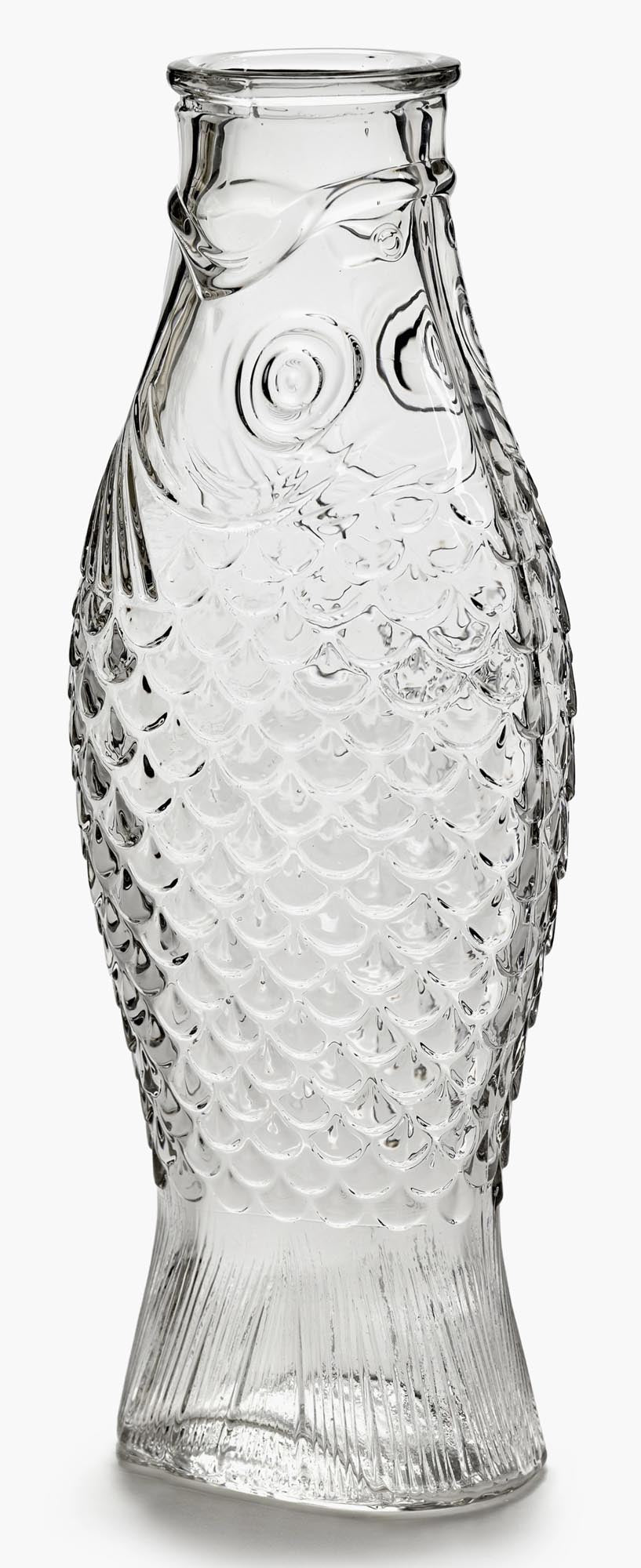 Die Fish&Fish Flasche von Serax, entworfen von Paola Navone, ist eine stilvolle, klare Glasflasche mit 1 Liter Fassungsvermögen.