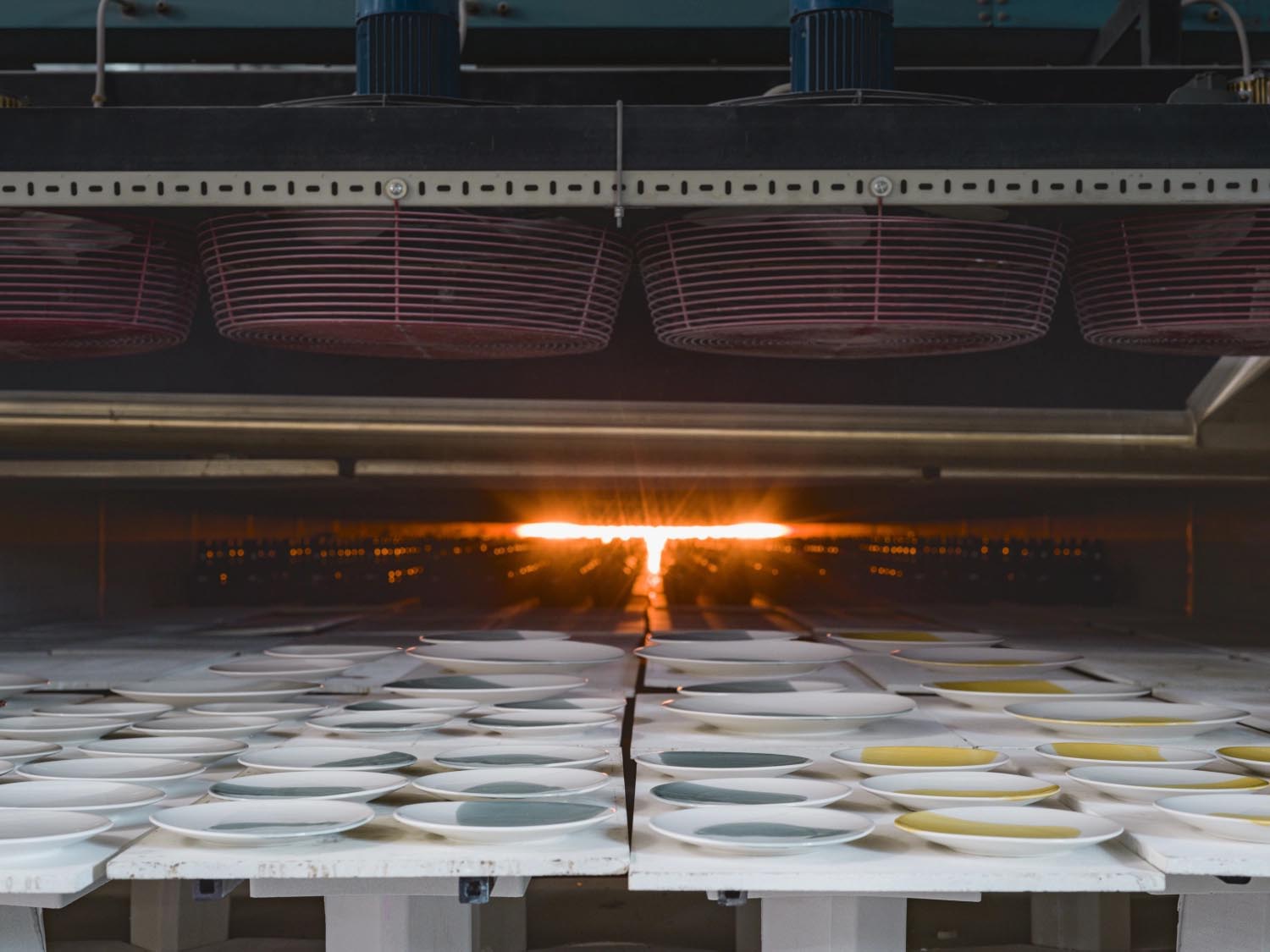 Elegante Untertasse aus Porzellan, 16 cm, in edlem Kokos-Alabaster-Weiss, ideal für stilvollen Tee- und Kaffeegenuss.