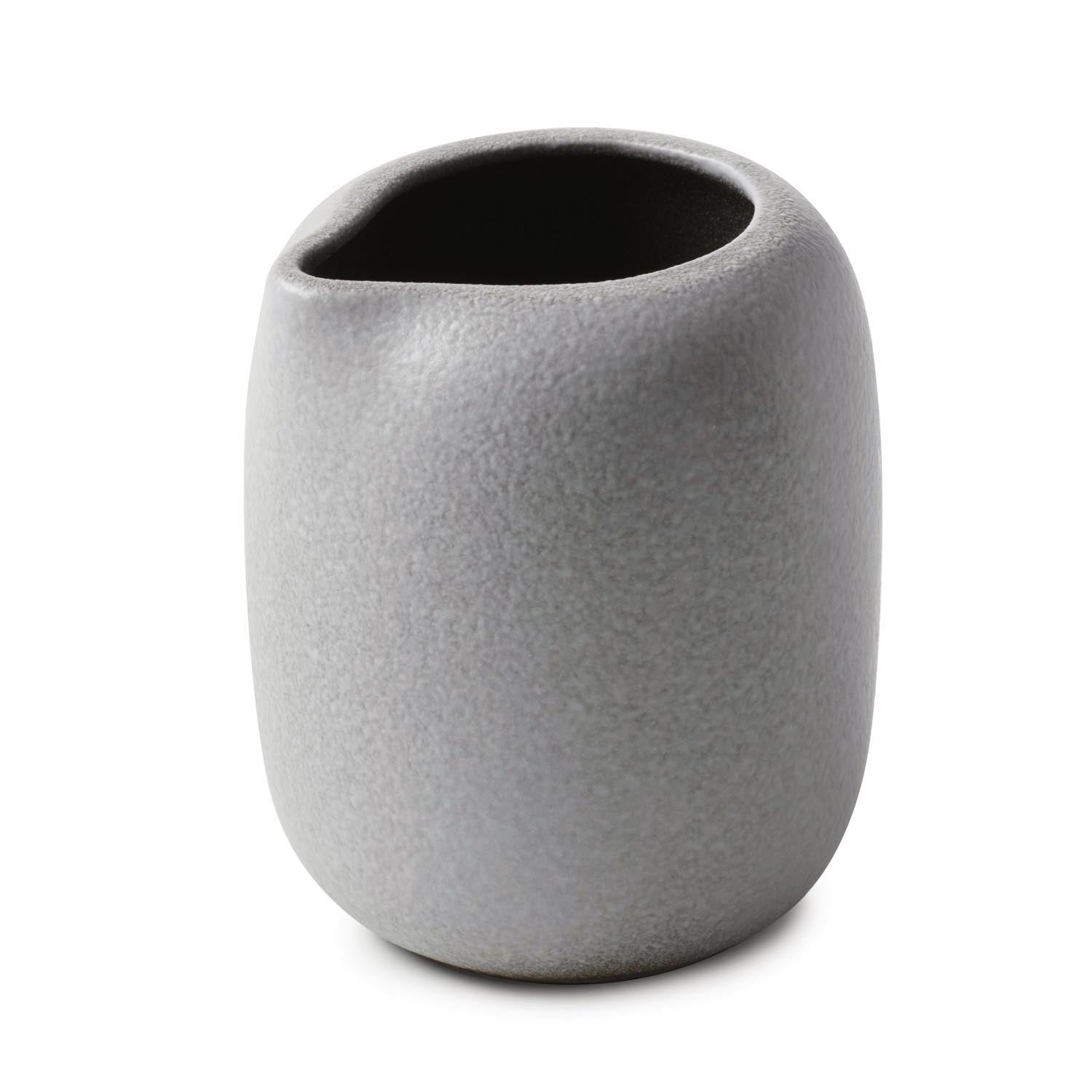 Equinoxe Sahne-Giesser D6.3cm H7.5cm 12cl pfeffer in Silber präsentiert im Onlineshop von KAQTU Design AG. Kanne ist von Revol