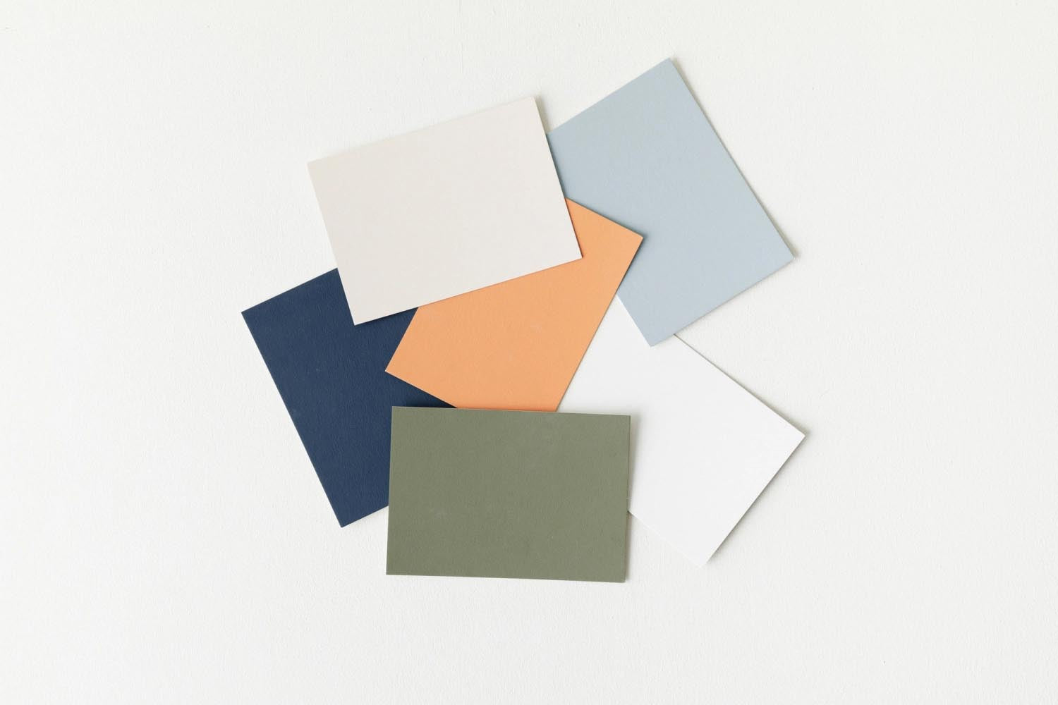 Stilvoller Keramikbecher mit Knitterdesign, 8cl, in verbrannter Erde Optik, perfekt für Espresso, von Revol.